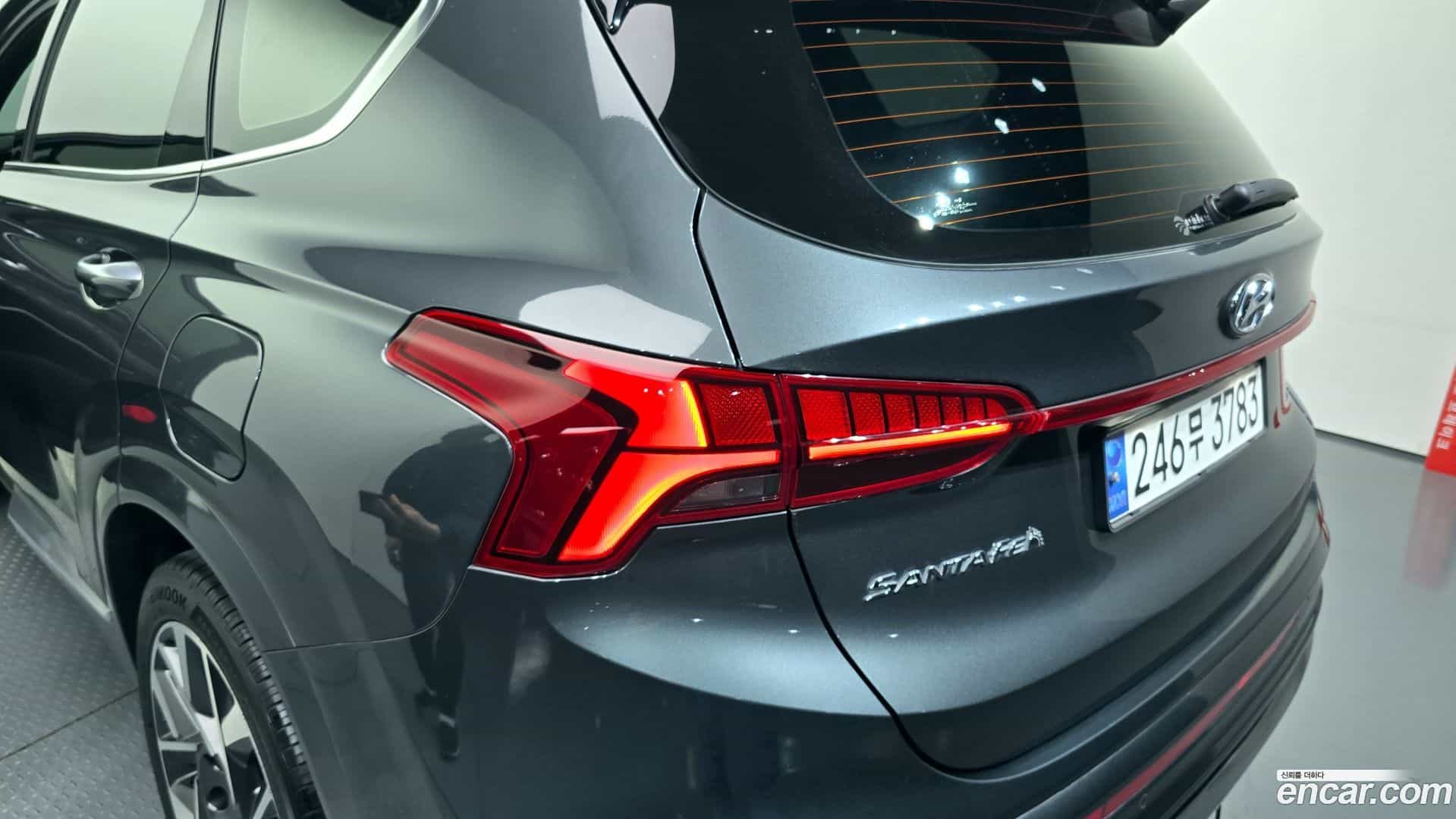 Santafe Hyundai 2021.1-OUTER-033