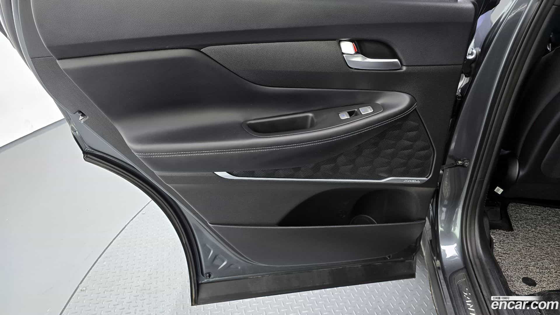 Santafe Hyundai 2021.1-INNER-035