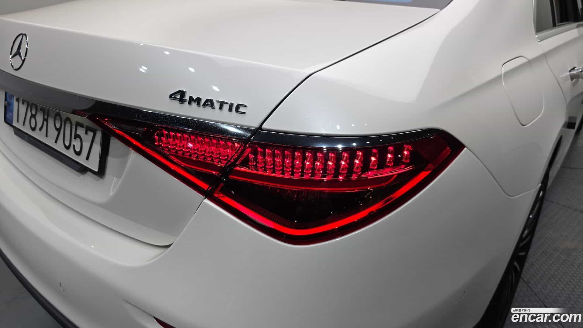 S-Class Mercedes-Benz 2022.7-OUTER-033