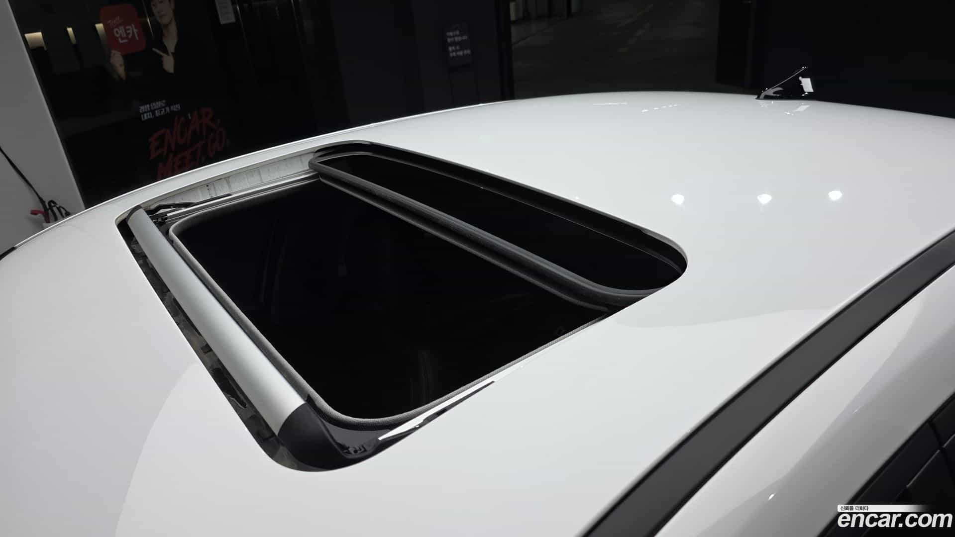 AVANTE Hyundai 2023.11-OPTION-019