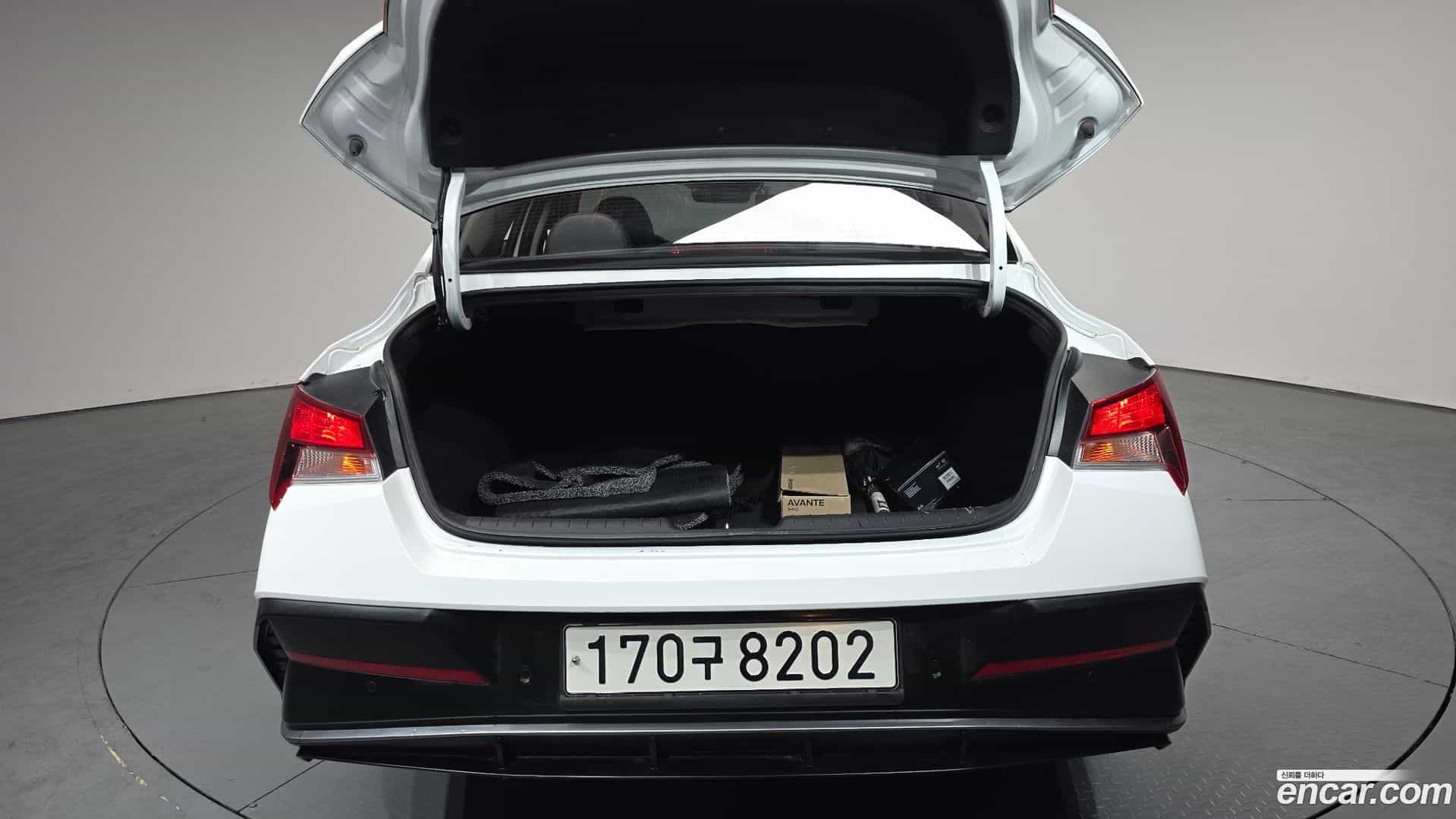 AVANTE Hyundai 2023.11-OPTION-024