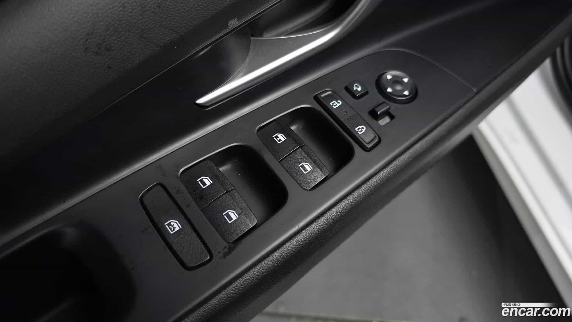 AVANTE Hyundai 2023.11-OPTION-042