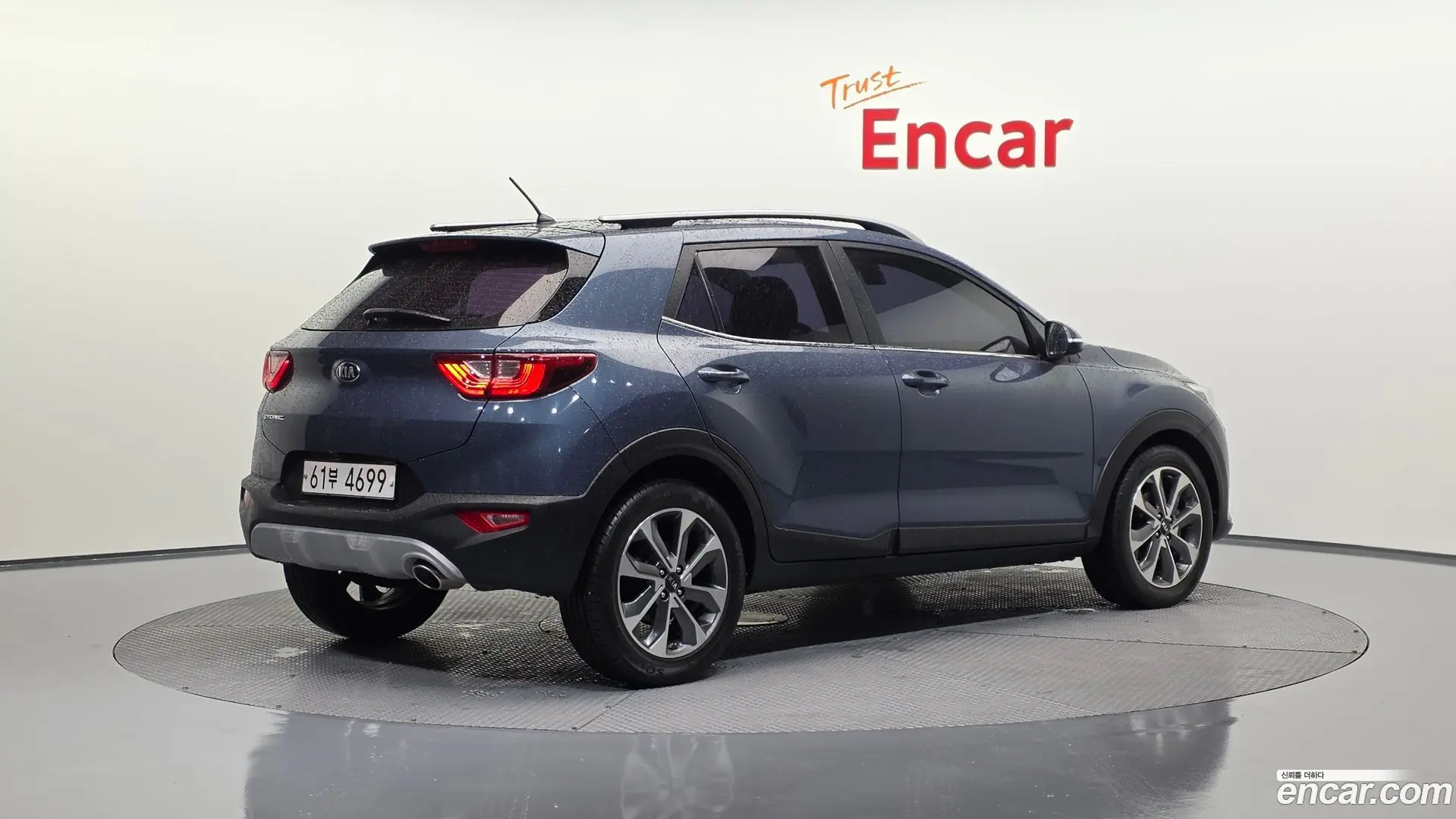 Main__Slider__Photo:Stonic Kia 2019.2-1
