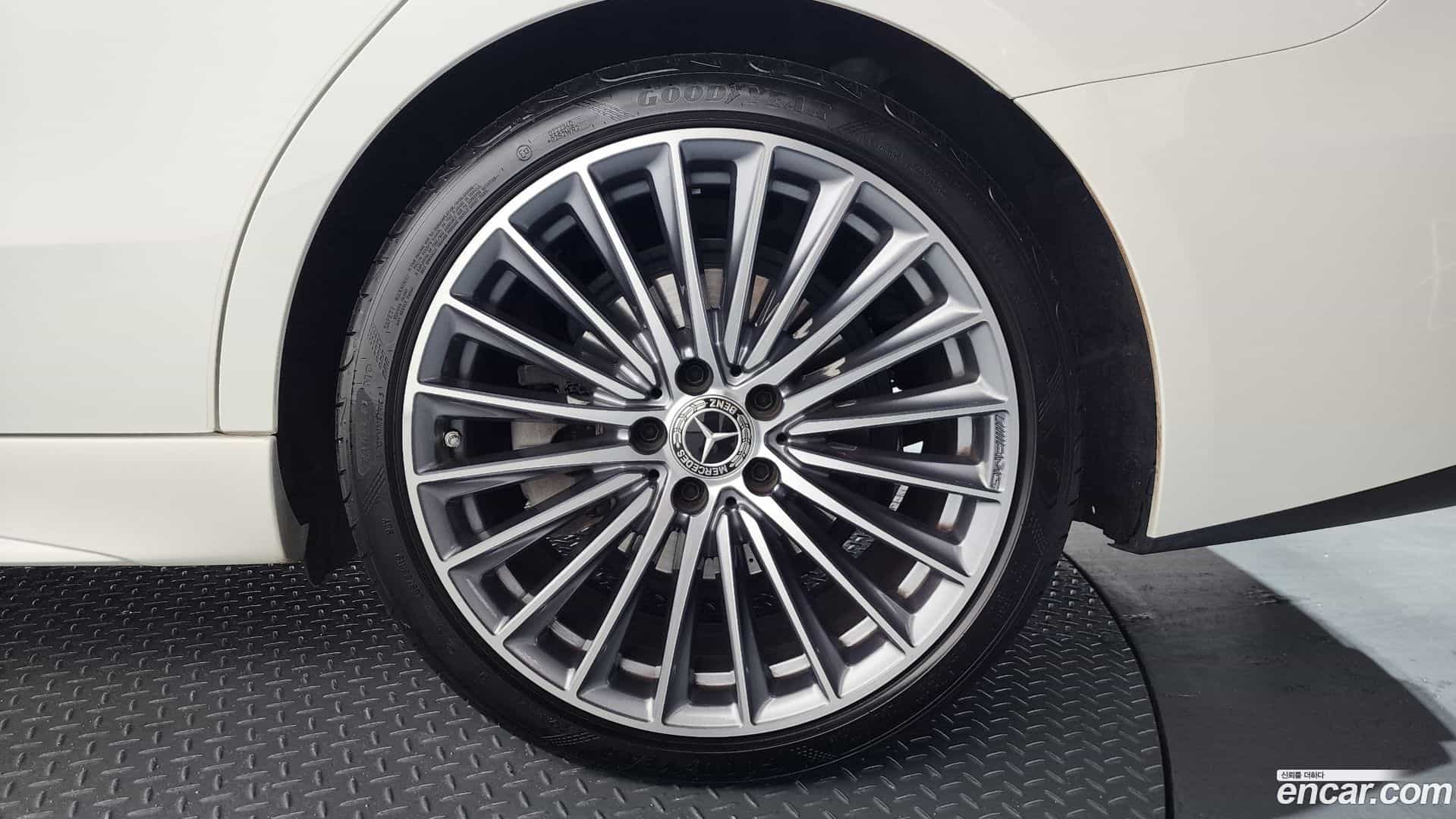 C-Class Mercedes-Benz 2023.1-OUTER-031