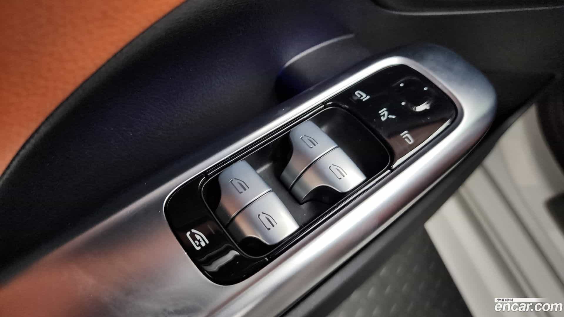C-Class Mercedes-Benz 2023.1-OPTION-044