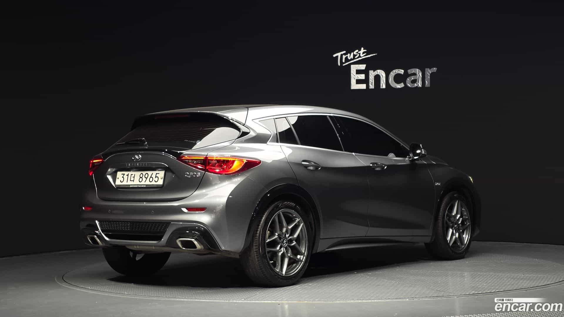 Q30 Infiniti 2019.4-OUTER-002