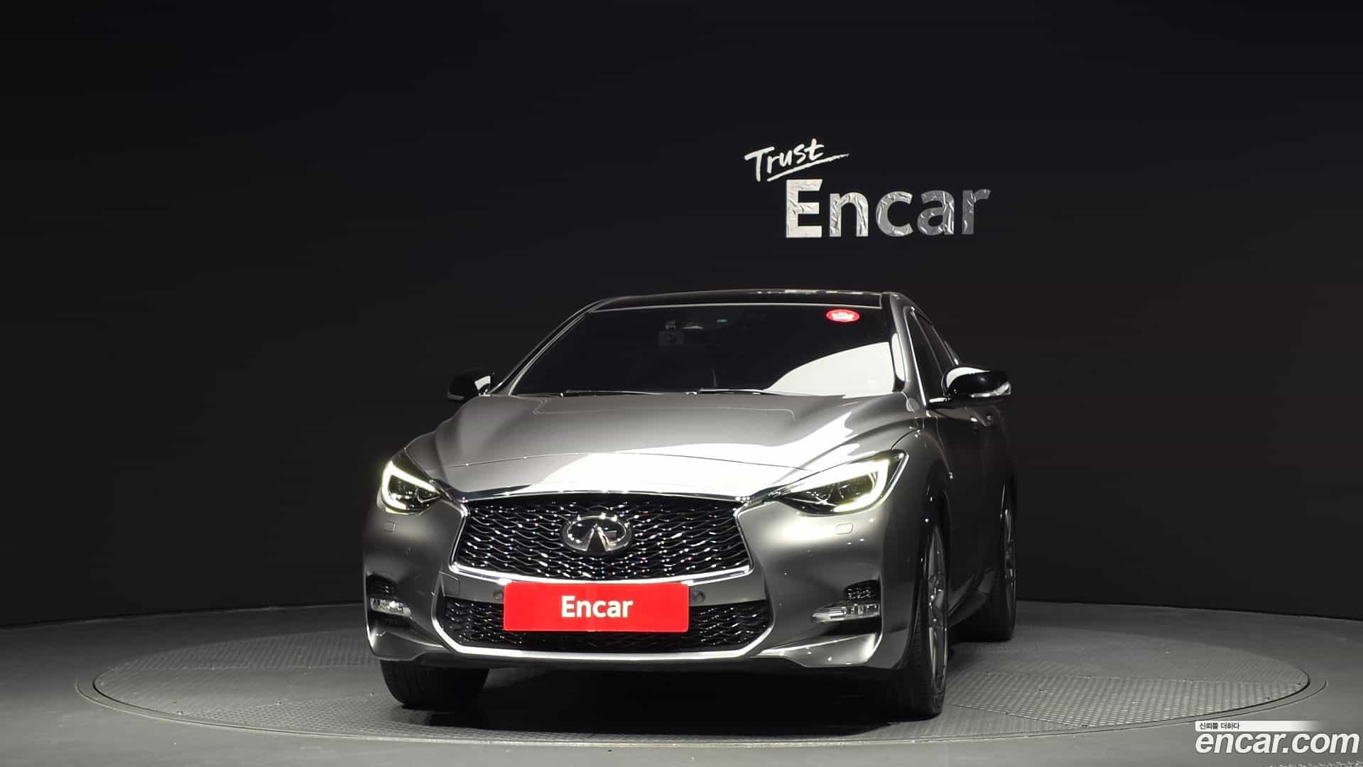 Q30 Infiniti 2019.4-OUTER-003
