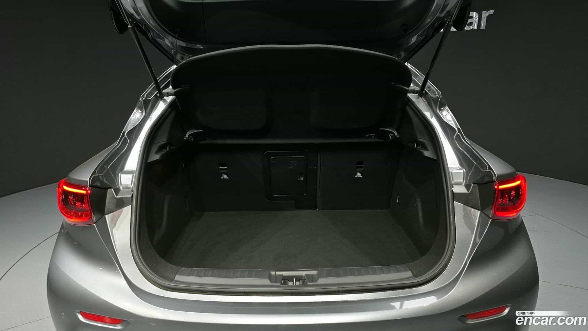 Q30 Infiniti 2019.4-OPTION-023