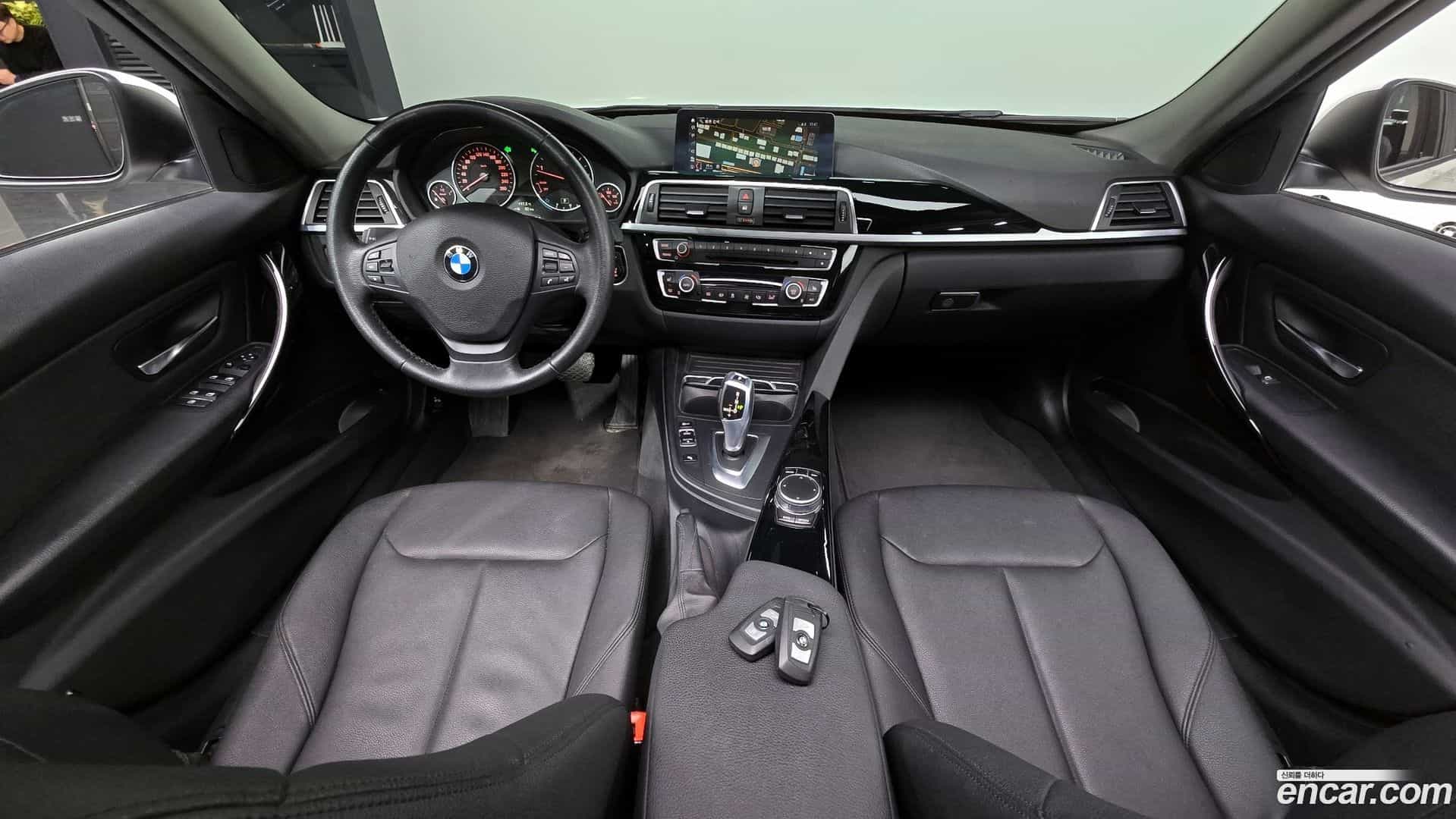 3-Series BMW 2018.2-INNER-007