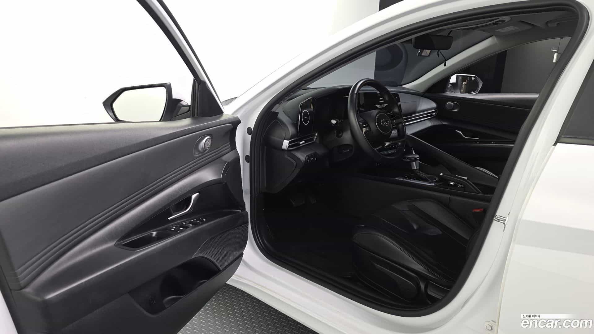AVANTE Hyundai 2020.4-INNER-010
