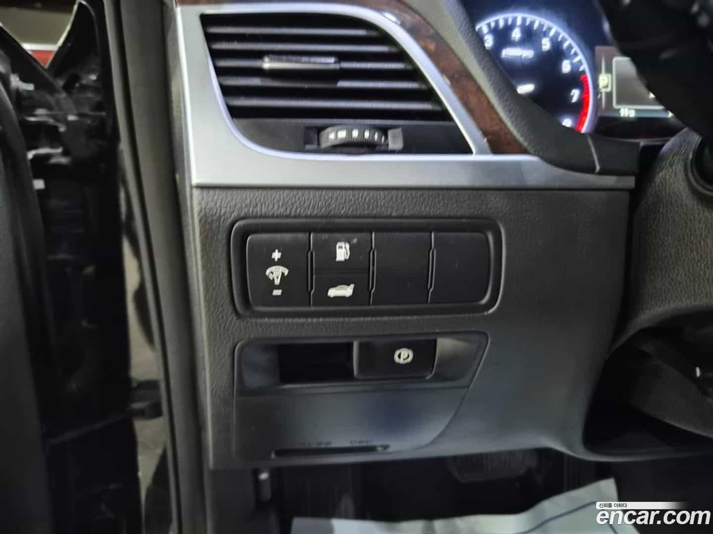 Genesis Hyundai 2016.2-OPTION-019