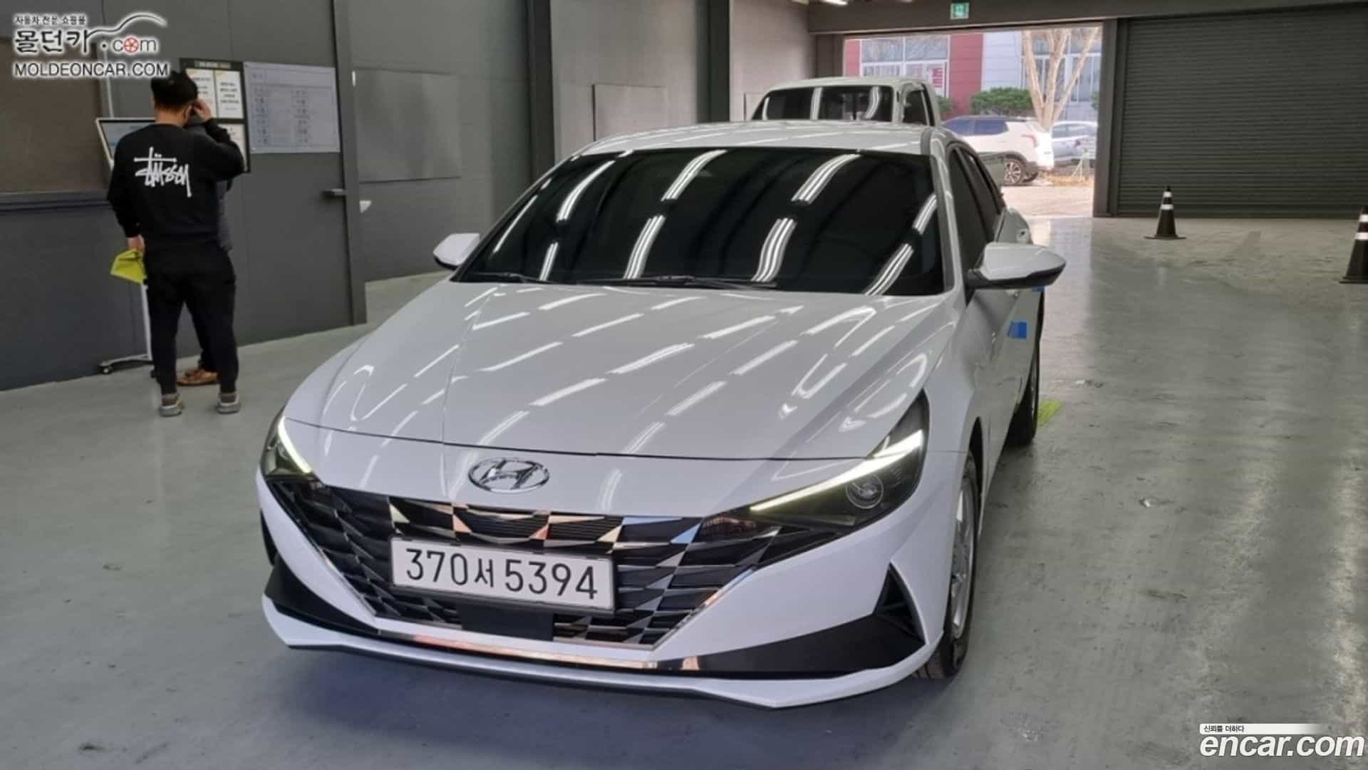 AVANTE Hyundai 2021.10-OUTER-001