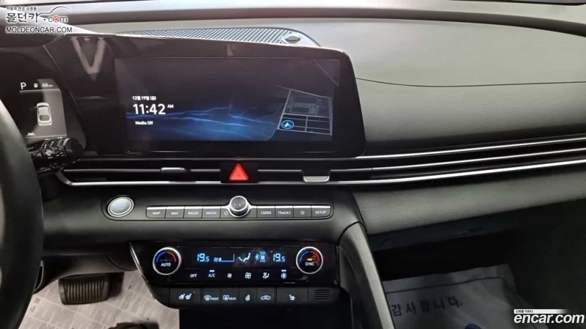 AVANTE Hyundai 2021.10-OPTION-017