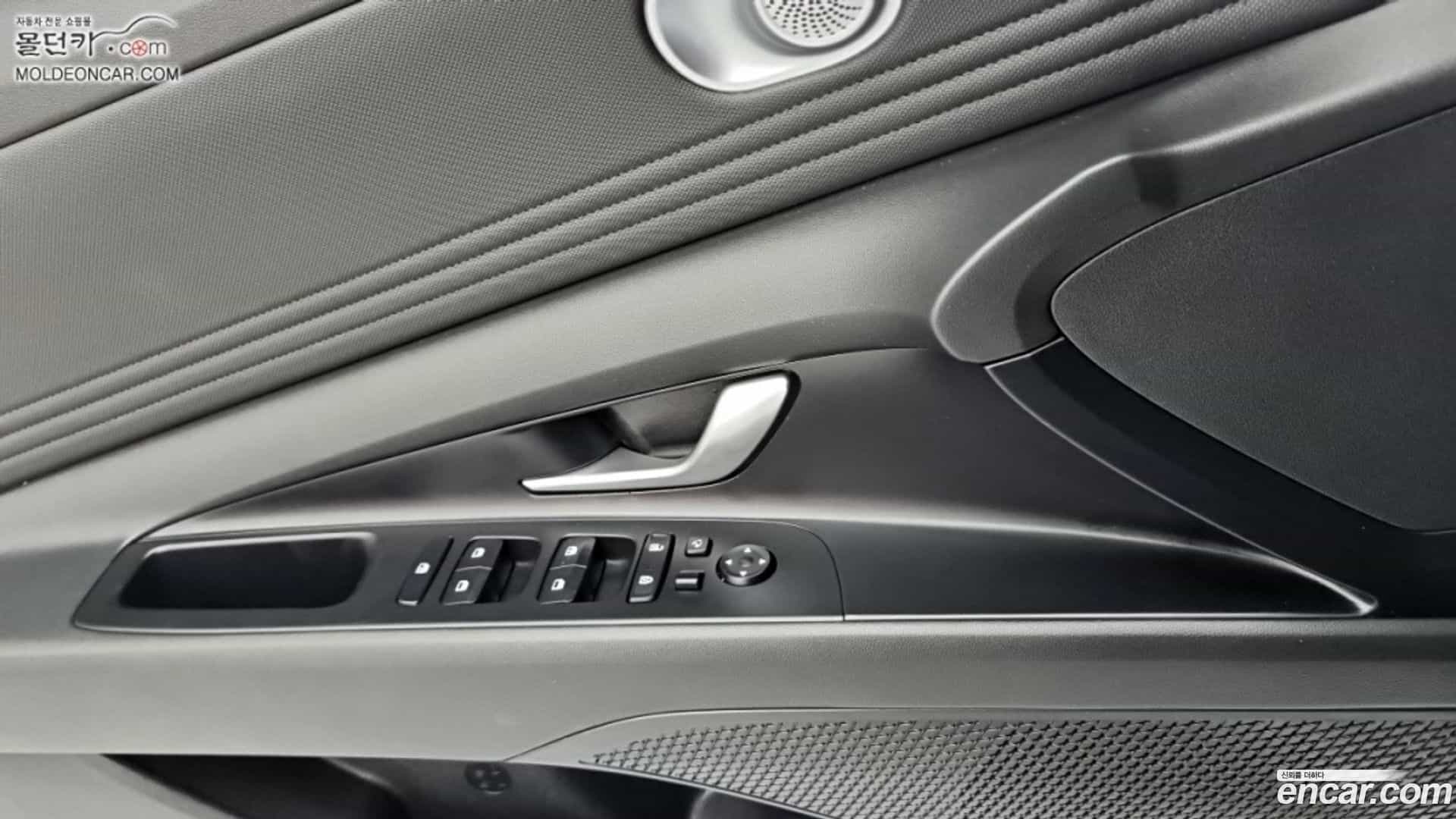 AVANTE Hyundai 2021.10-OPTION-020