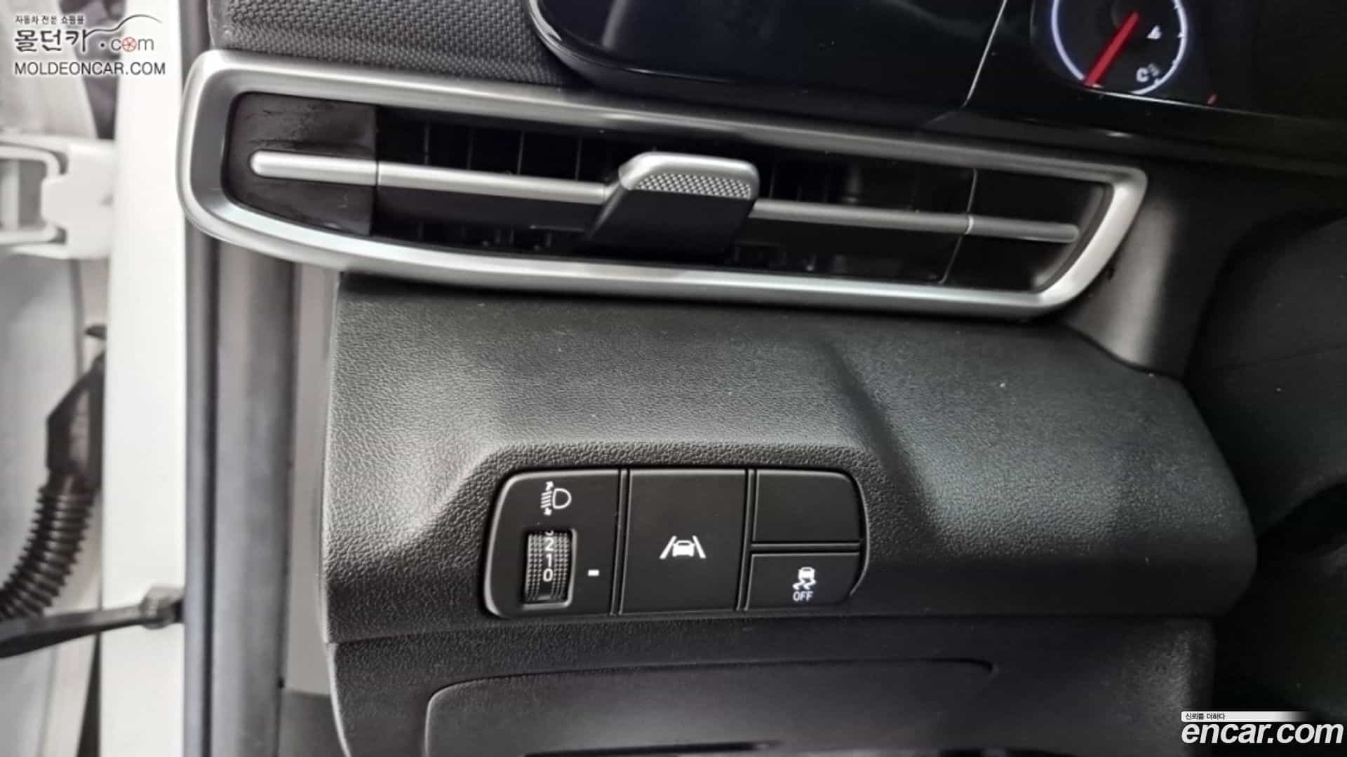 AVANTE Hyundai 2021.10-OPTION-021