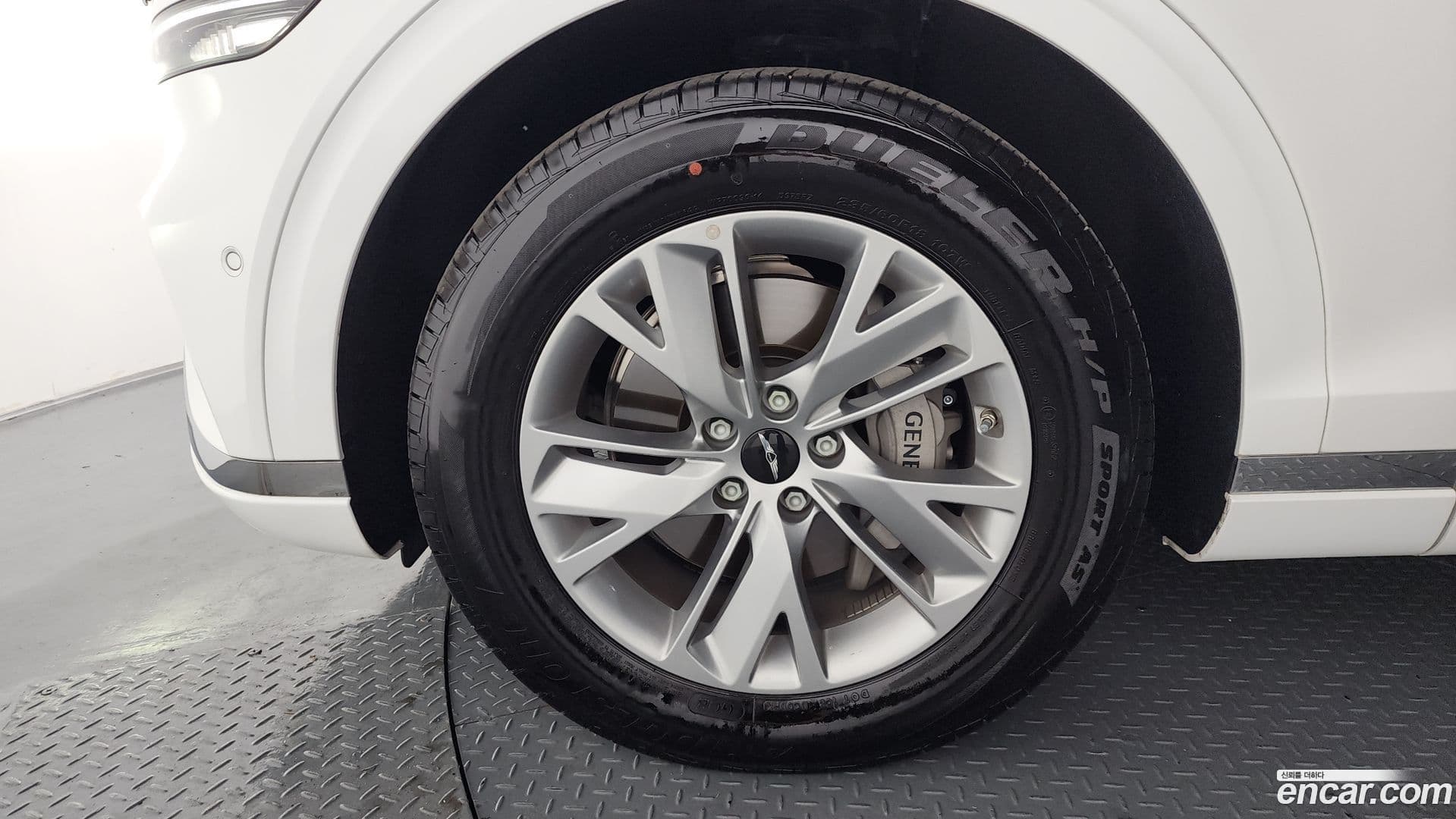 Main__Slider__Photo:GV70 Genesis 2025.8-4