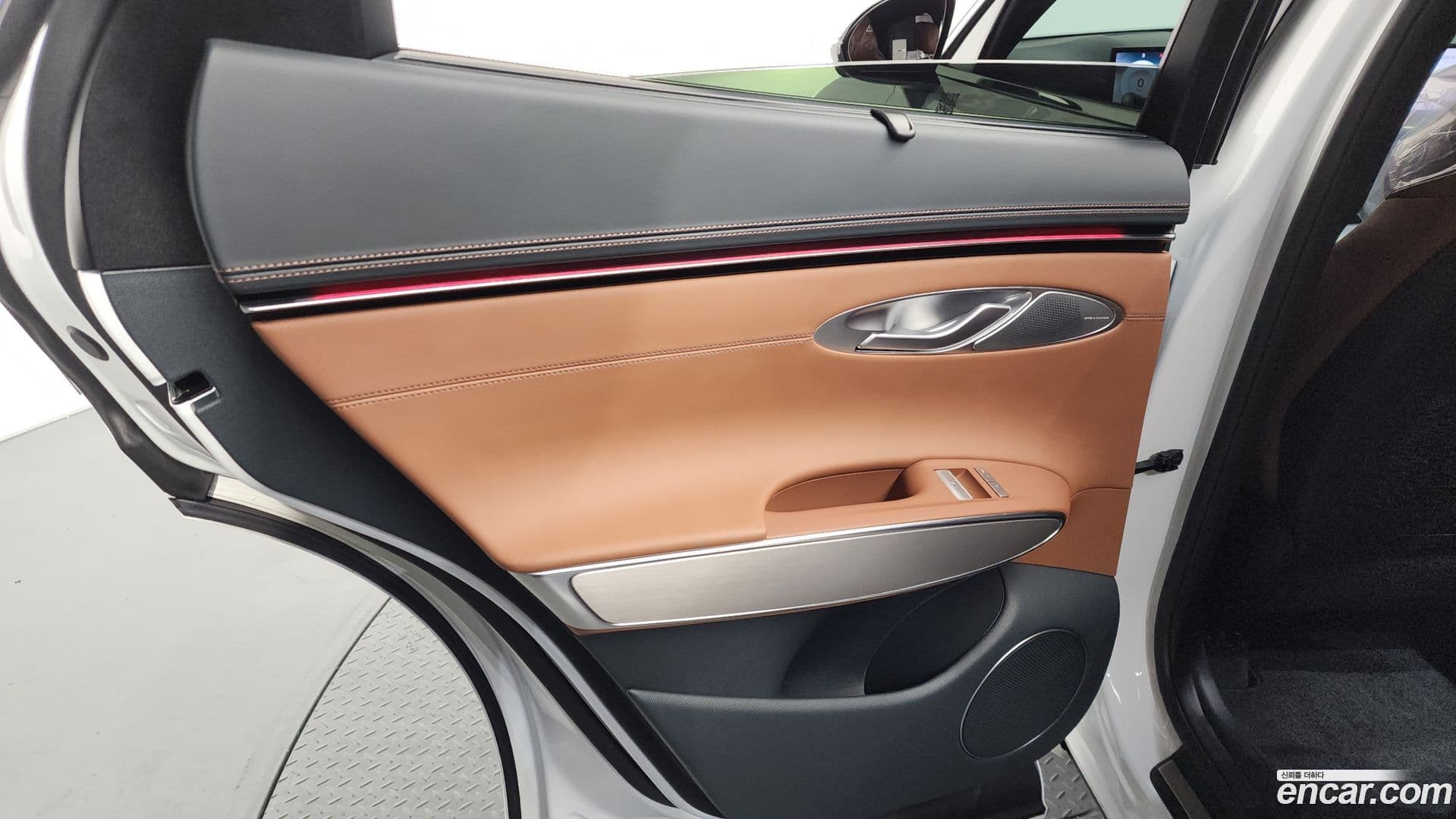 Main__Slider__Photo:GV70 Genesis 2025.8-24