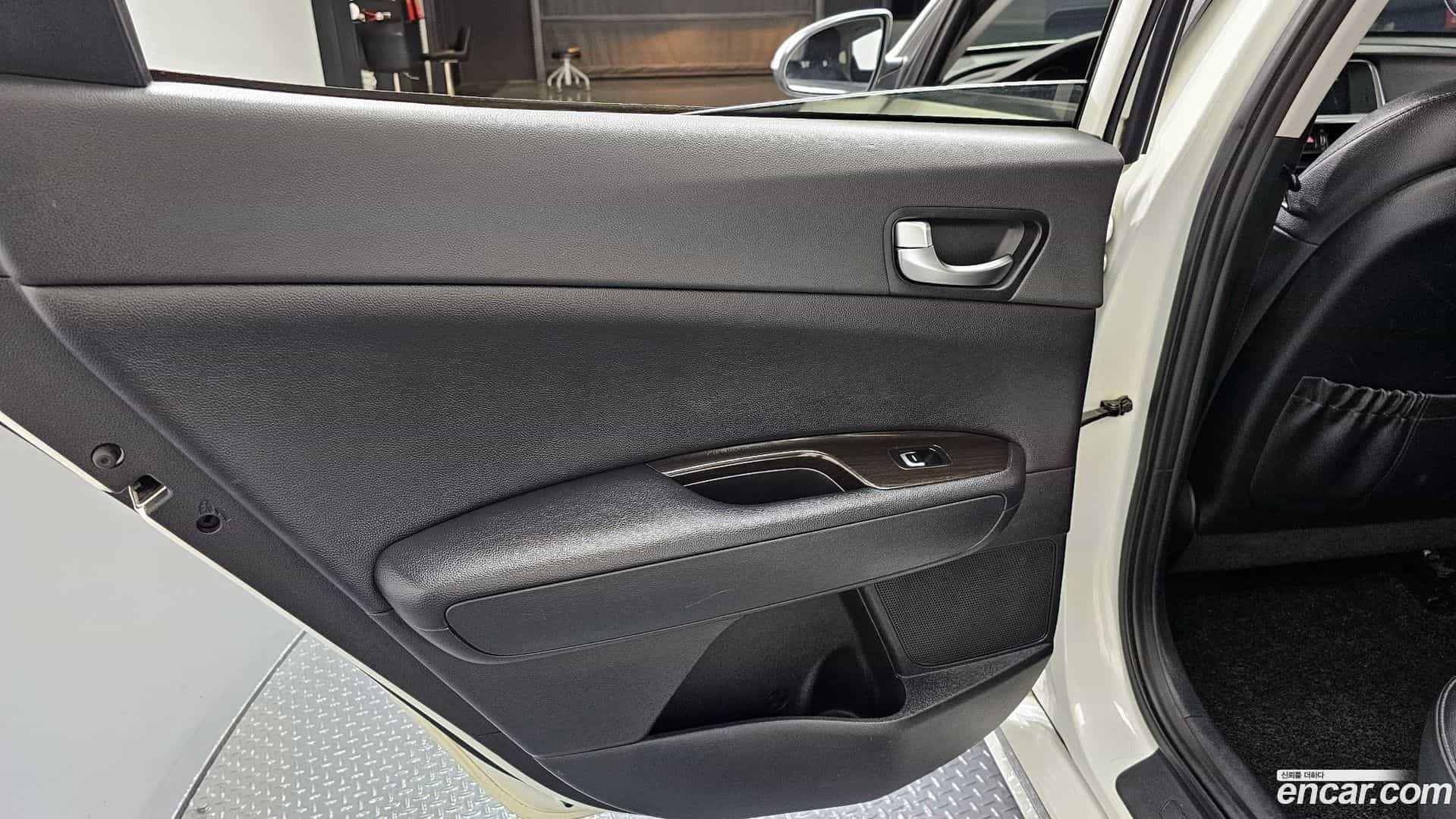 K5 Kia 2018.2-INNER-035