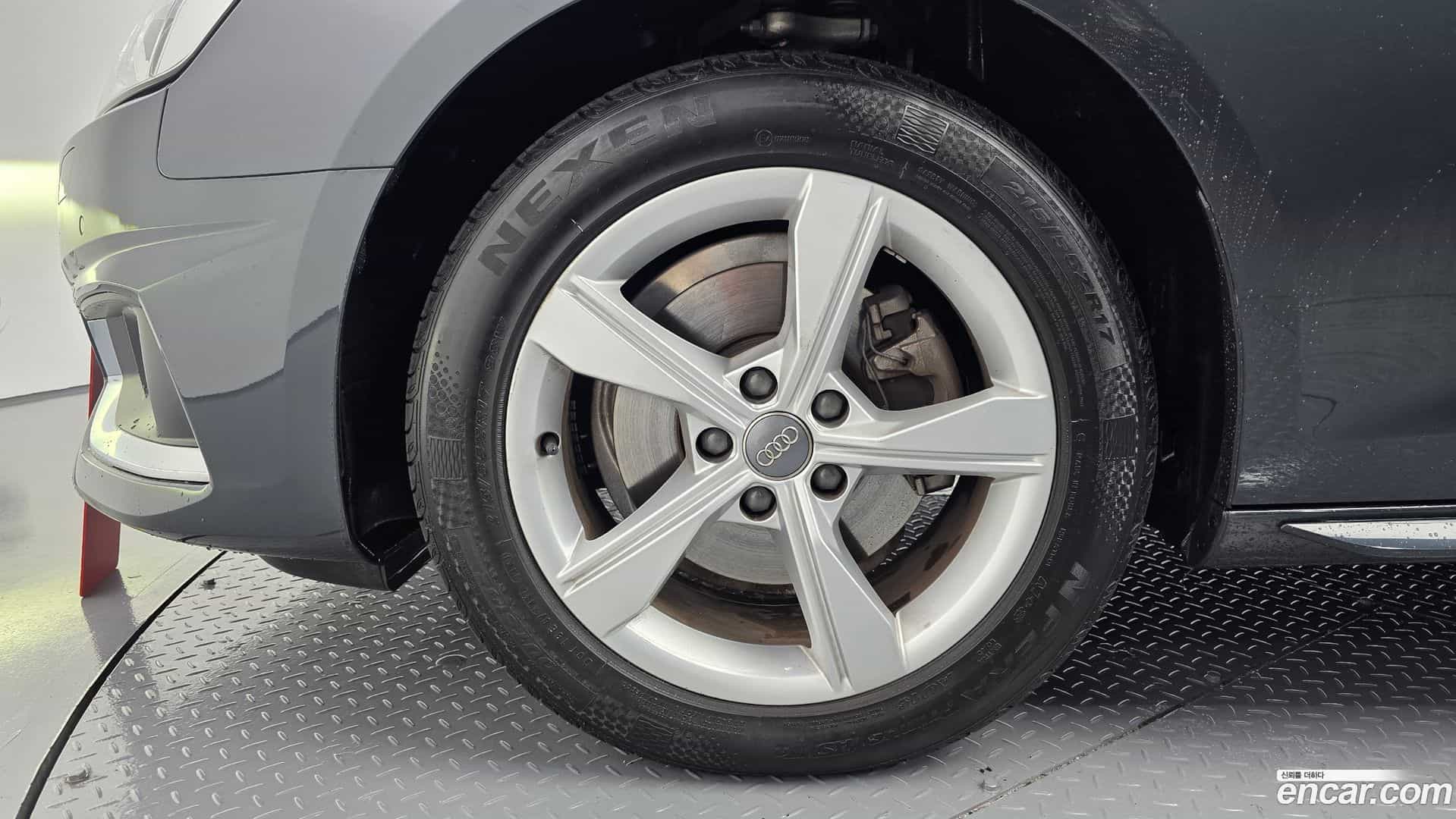 A4 Audi 2021.11-OUTER-005