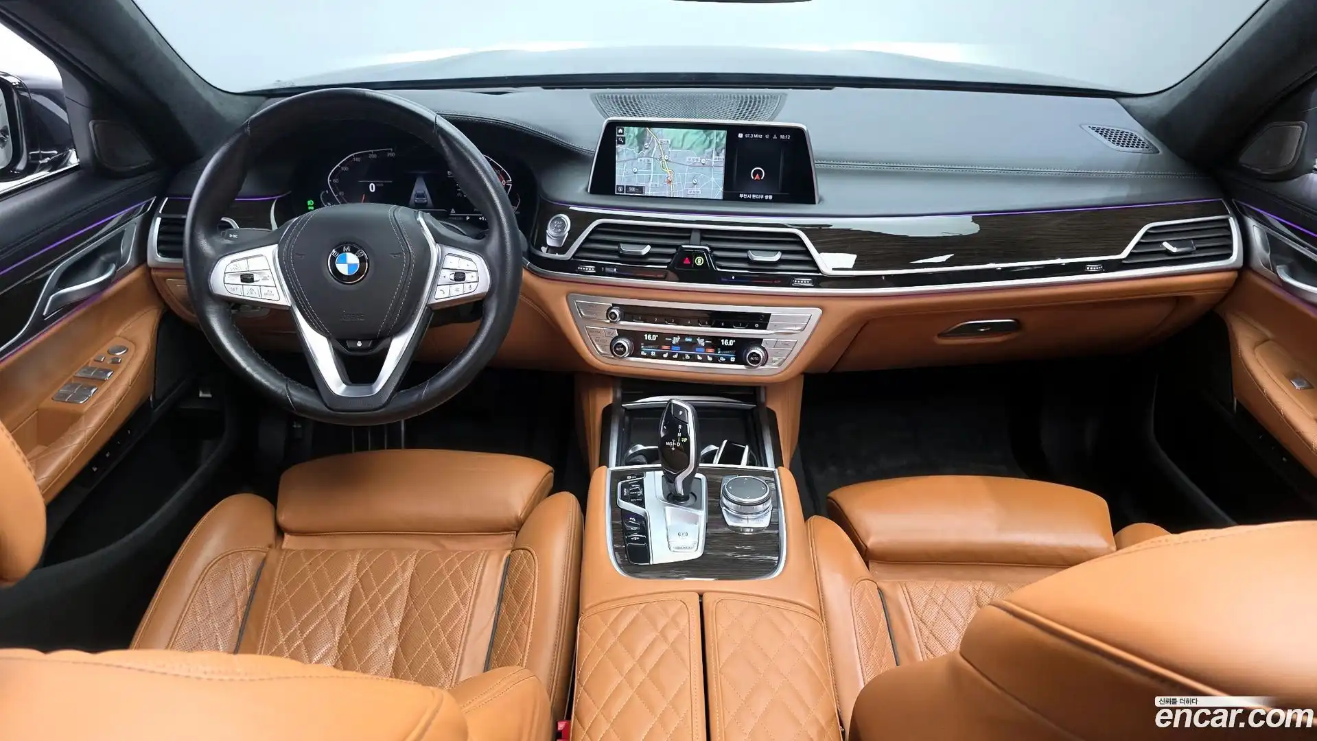 7-Series BMW 2022.5-INNER-007