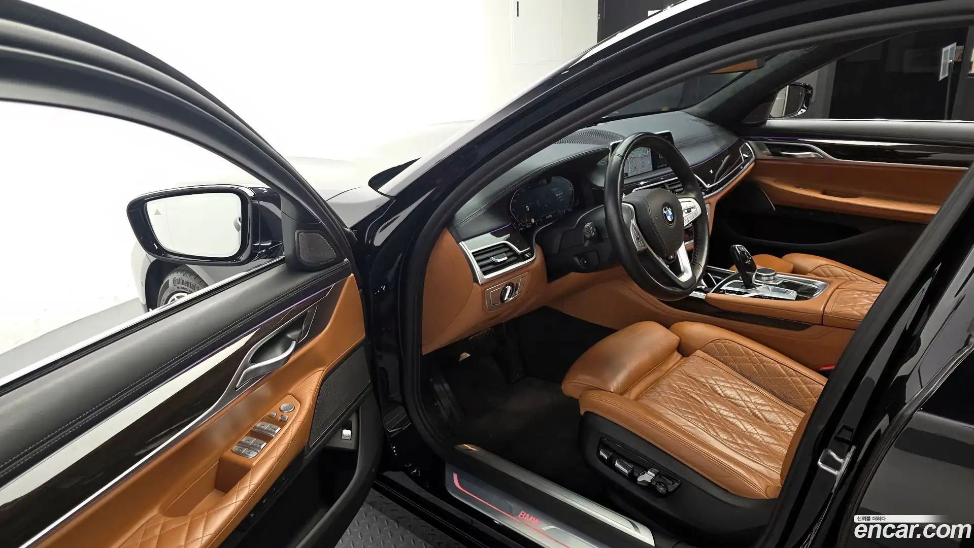 7-Series BMW 2022.5-INNER-010