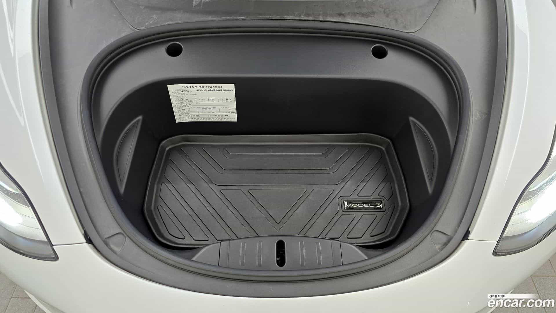 Model 3 Tesla 2020.10-OUTER-006