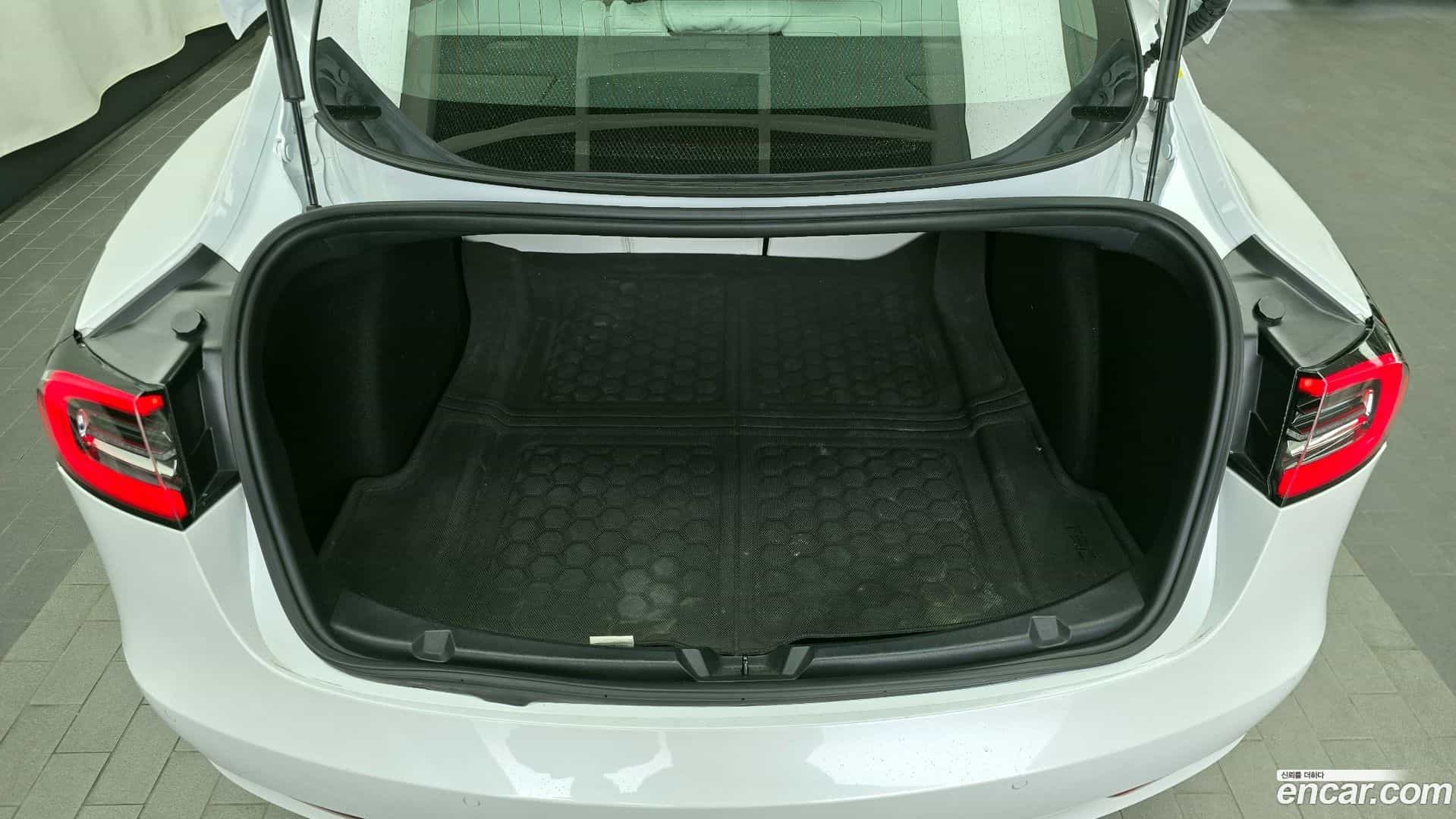Model 3 Tesla 2020.10-OPTION-024