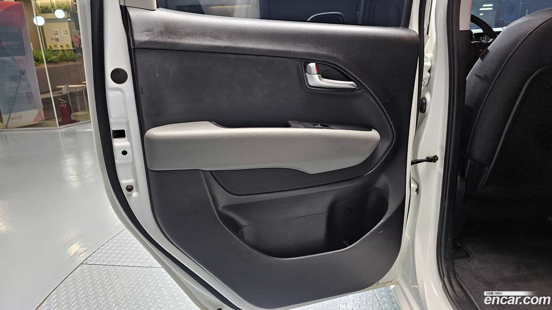 RAY Kia 2023.0-INNER-035