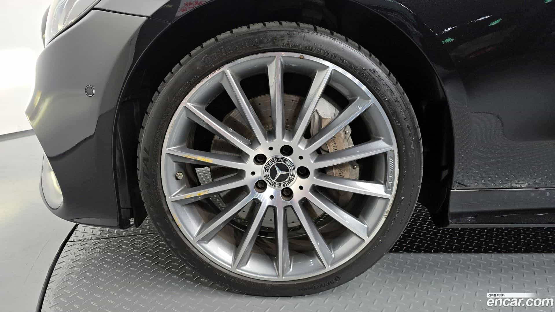 E-Class Mercedes-Benz 2017.8-OUTER-005