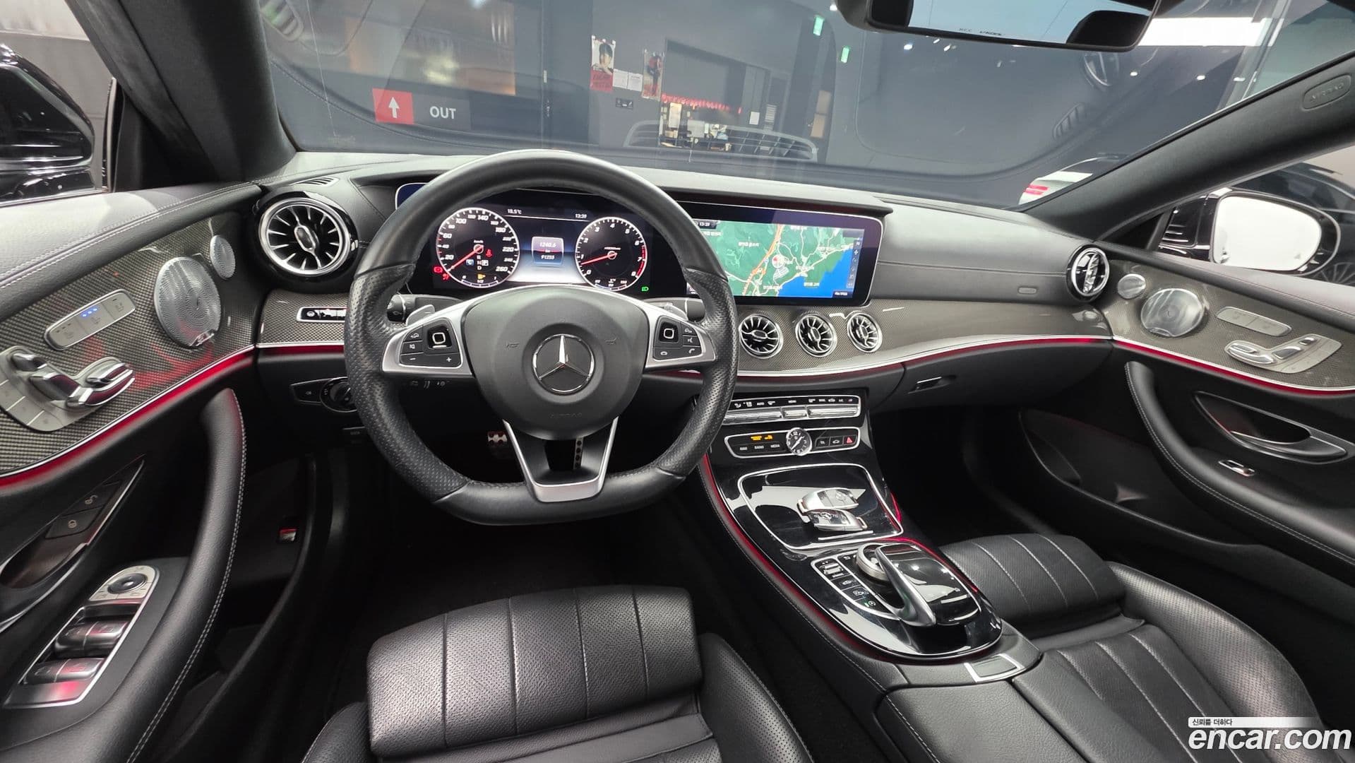 Main__Slider__Photo:E-Class Mercedes-Benz 2017.8-6