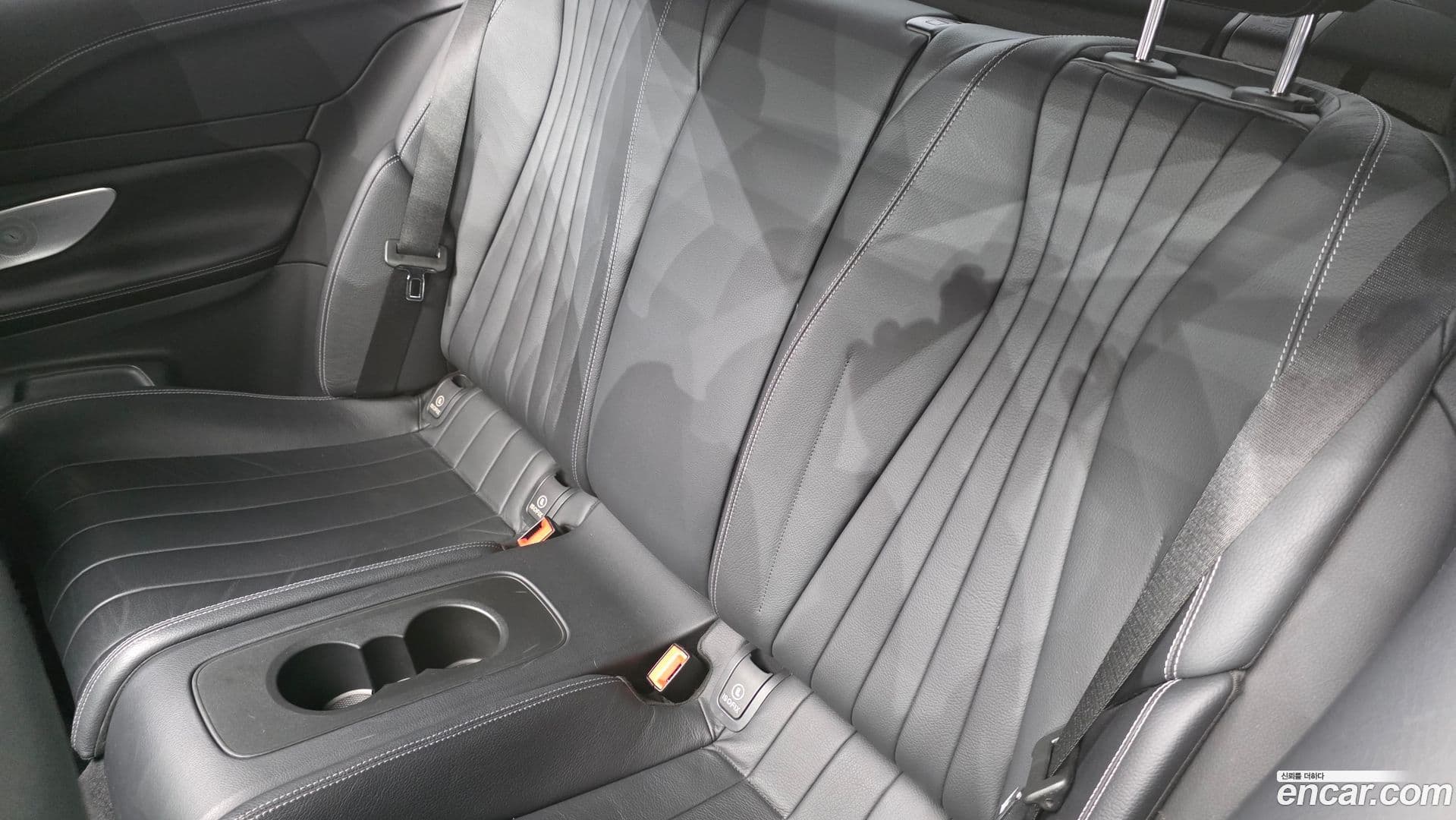 Main__Slider__Photo:E-Class Mercedes-Benz 2017.8-11