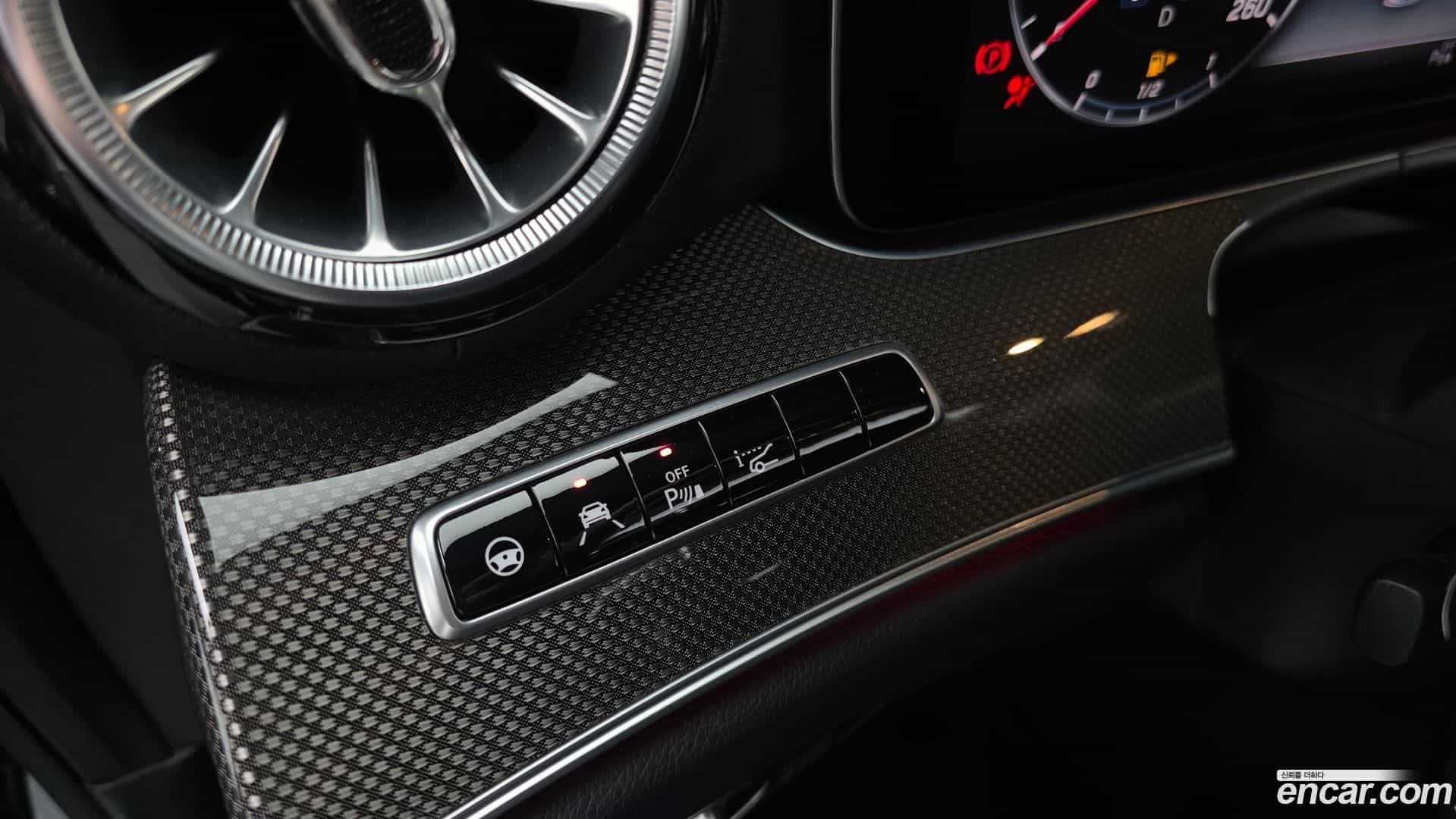 E-Class Mercedes-Benz 2017.8-OPTION-017