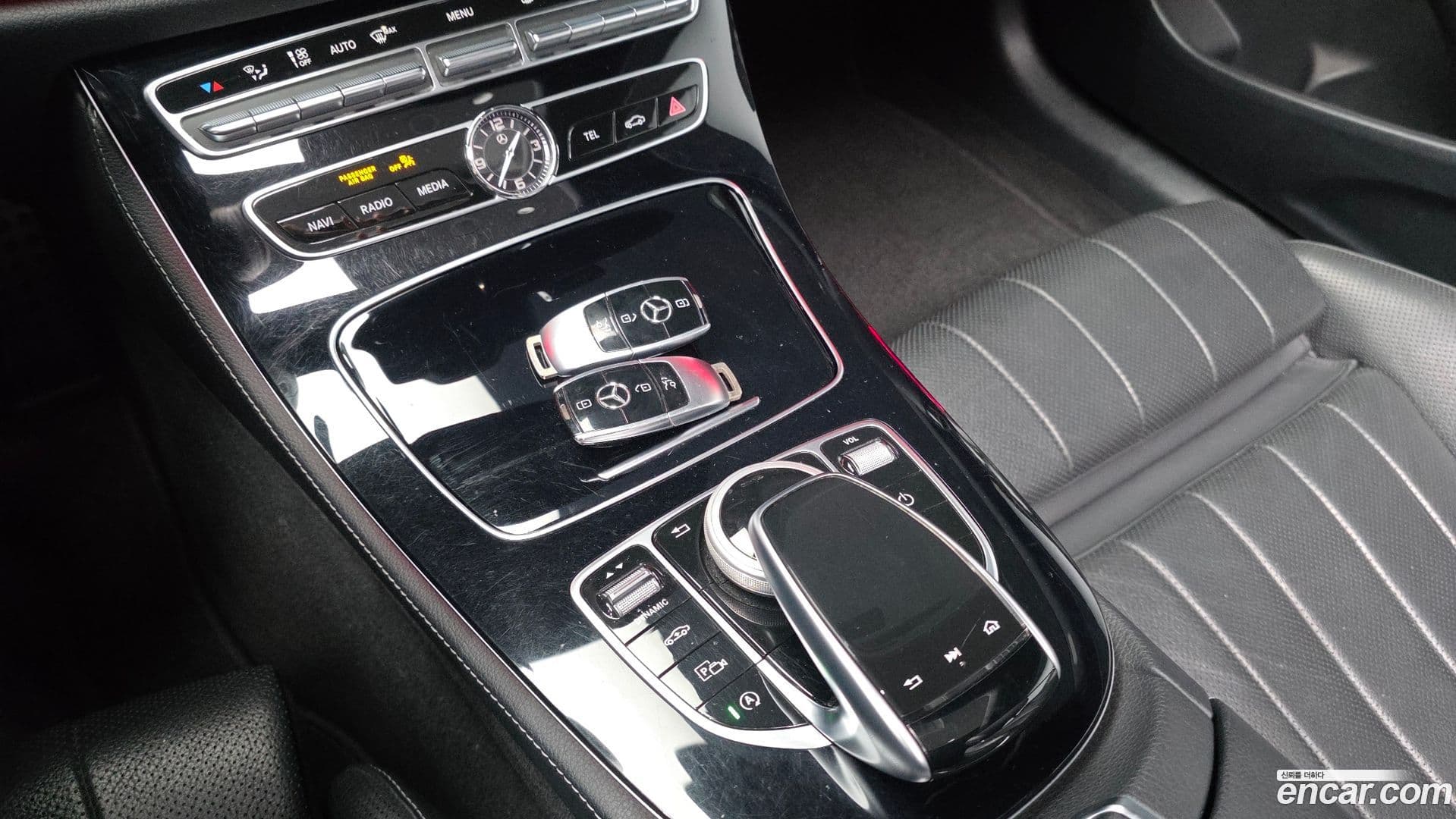 Main__Slider__Photo:E-Class Mercedes-Benz 2017.8-17