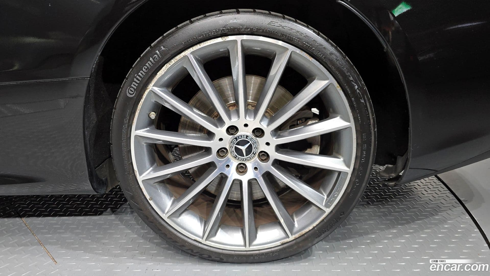 Main__Slider__Photo:E-Class Mercedes-Benz 2017.8-20