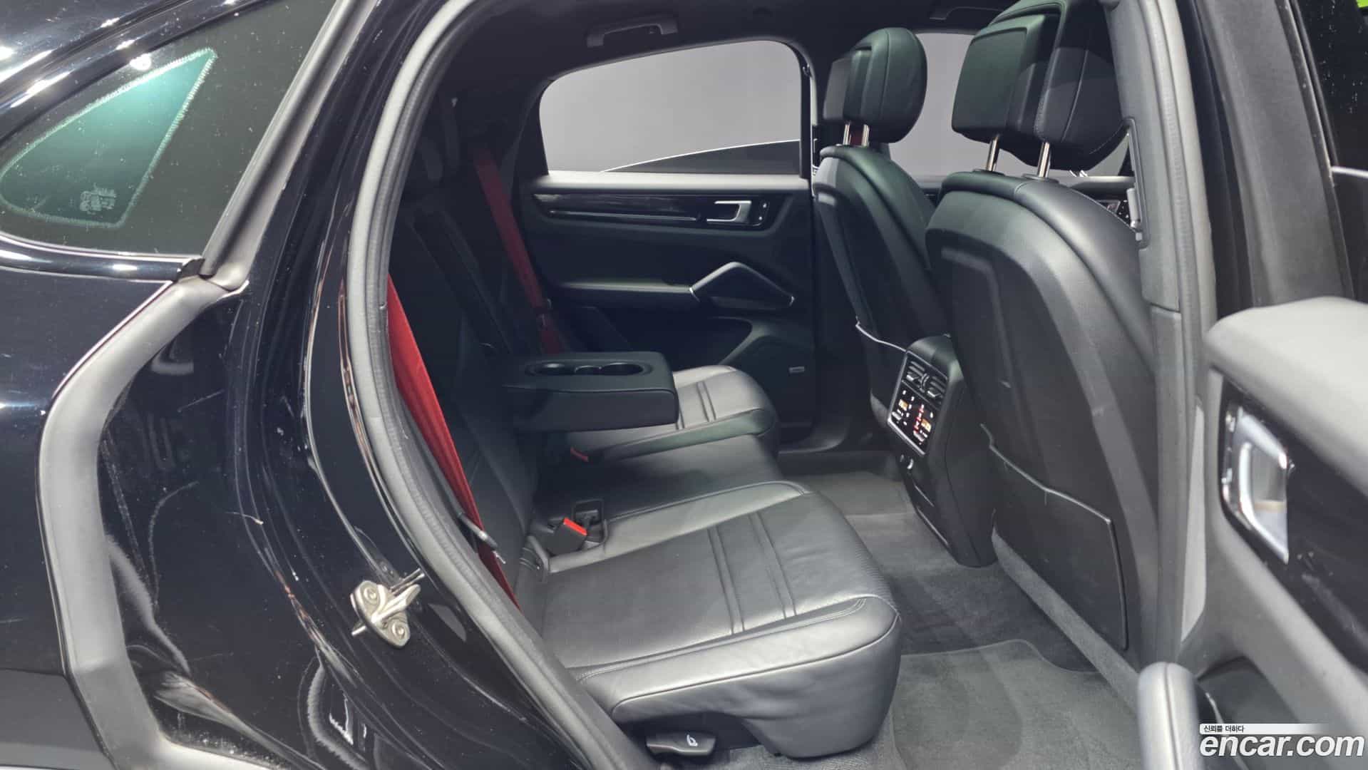 Cayenne Porsche 2022.1-OPTION-016