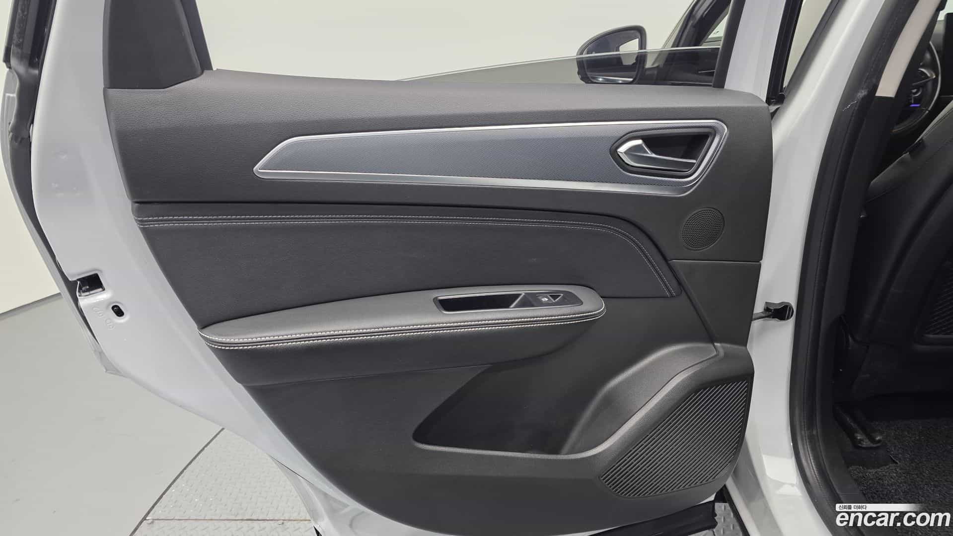 XM3 Renault Korea 2020.11-INNER-035