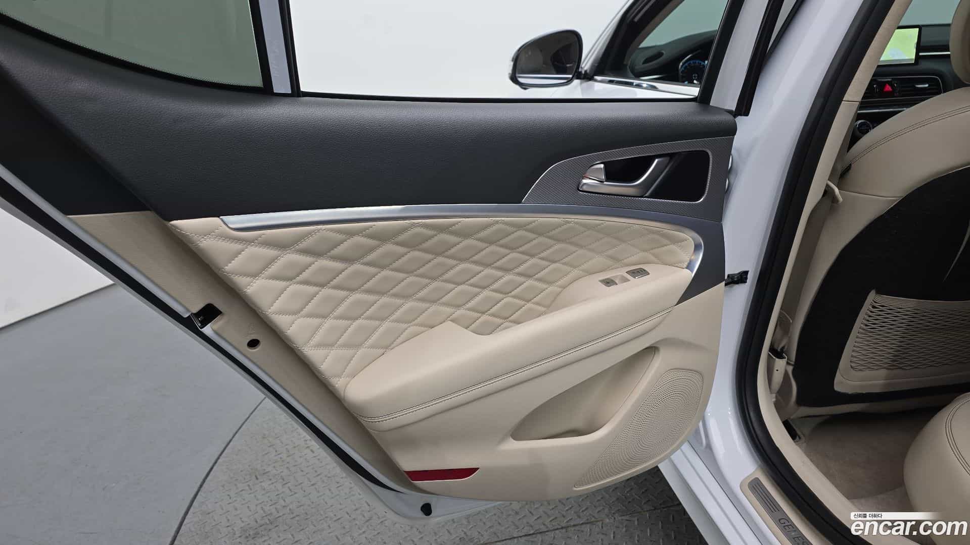 G70 Genesis 2022.8-INNER-035