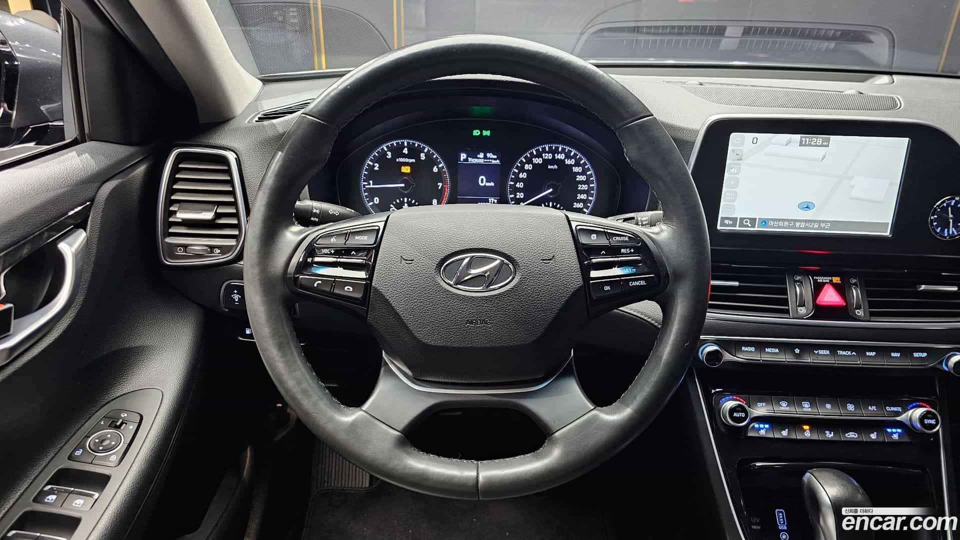 Grandeur Hyundai 2018.3-OPTION-017