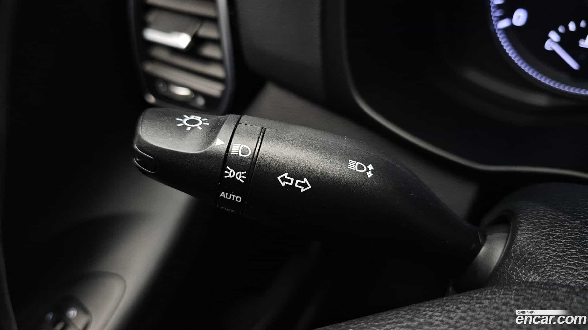 Grandeur Hyundai 2018.3-OPTION-023