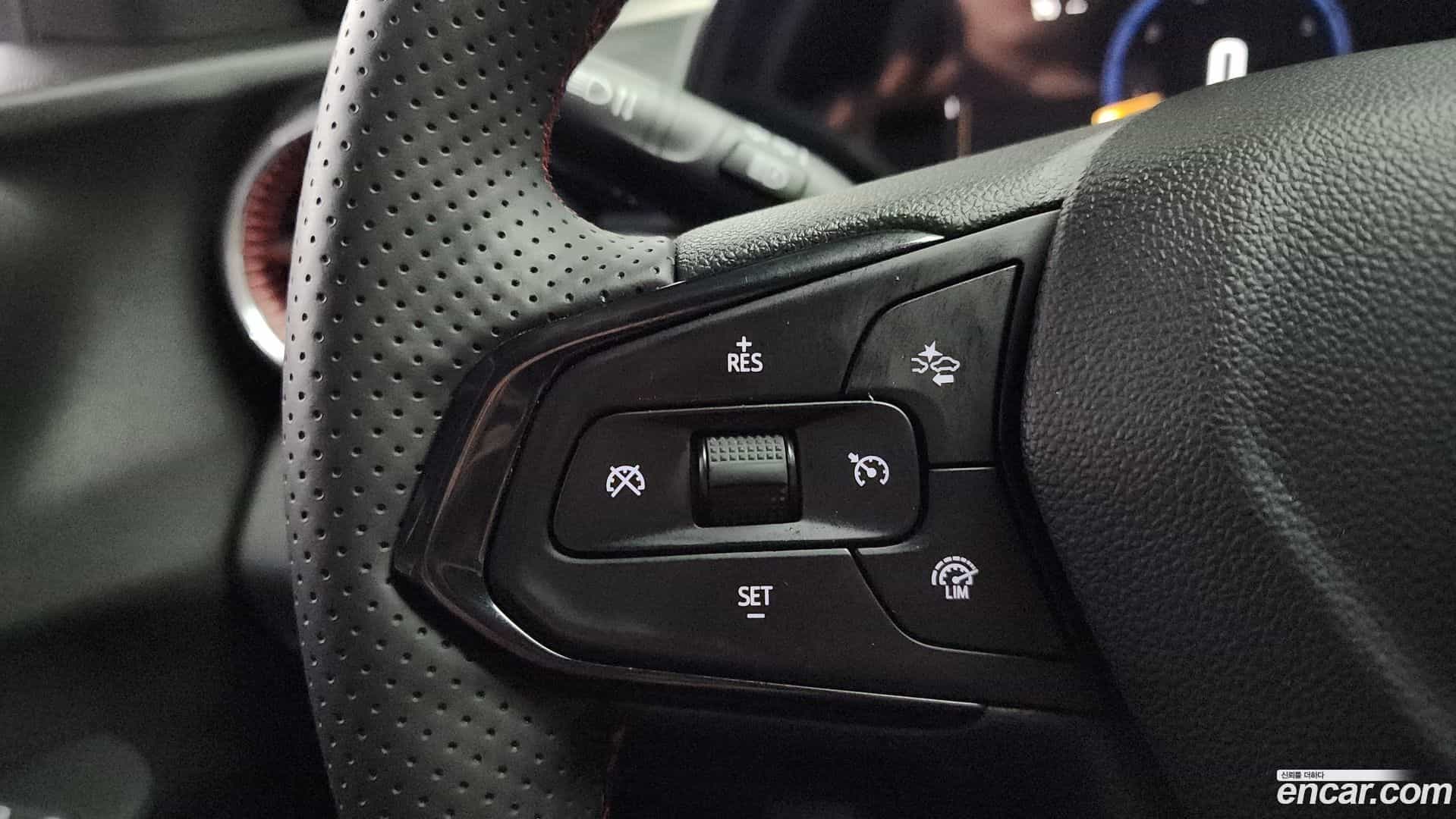 Trax Chevrolet 2024.8-OPTION-043