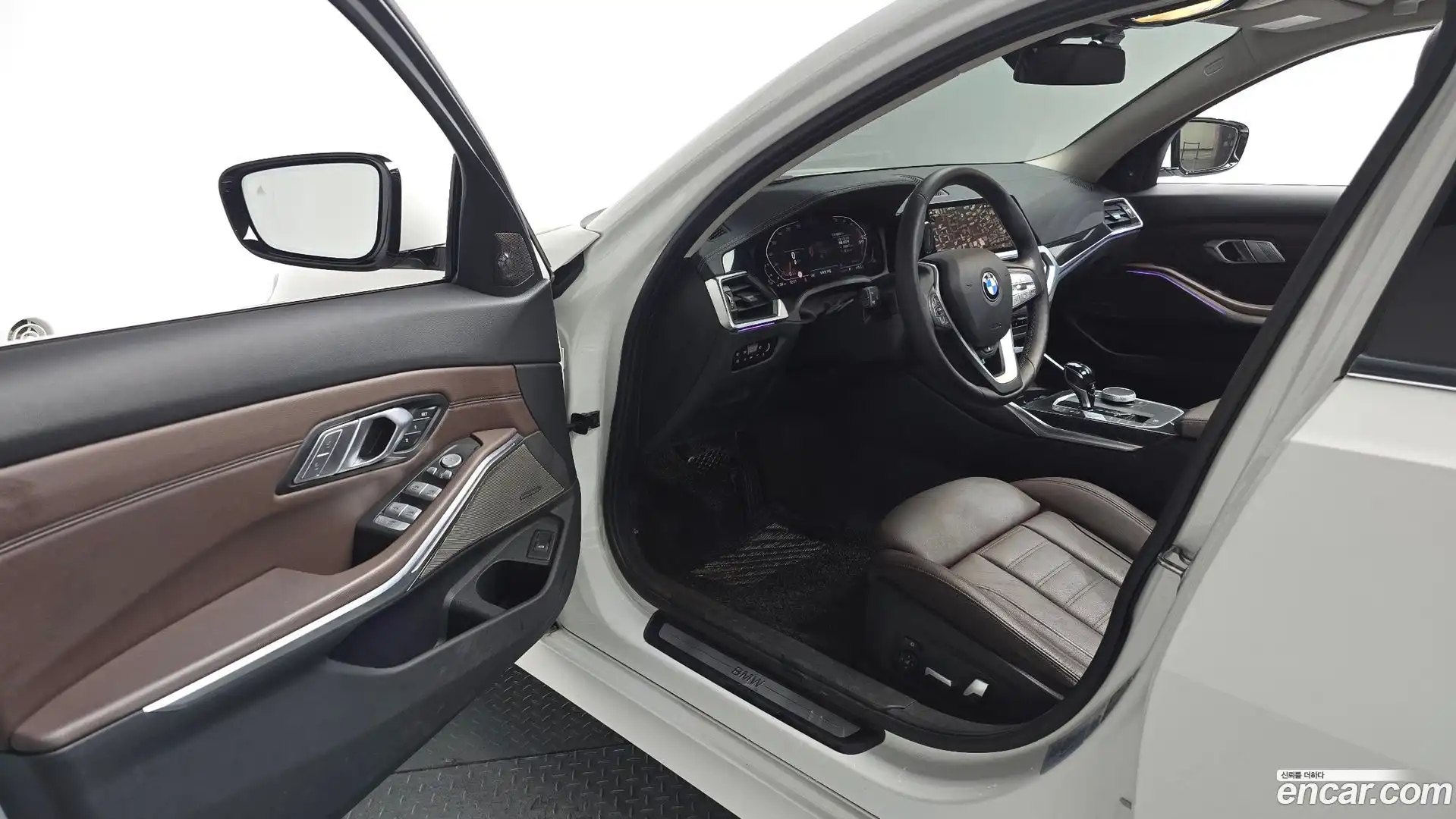 3-Series BMW 2021.5-INNER-010