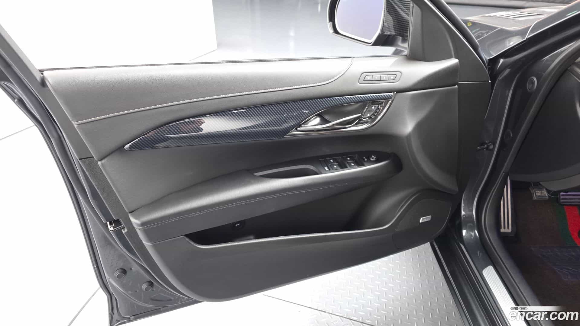 ATS Cadillac 2018.9-INNER-034