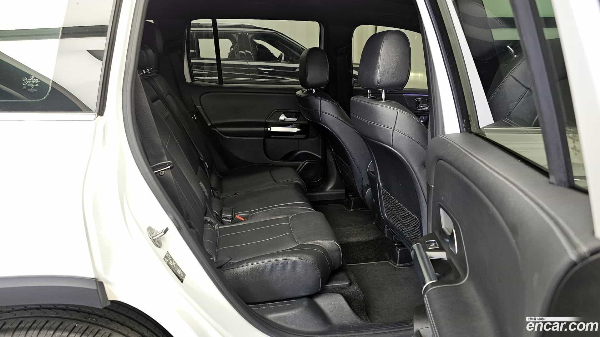 GLB-Class Mercedes-Benz 2020.10-OPTION-016