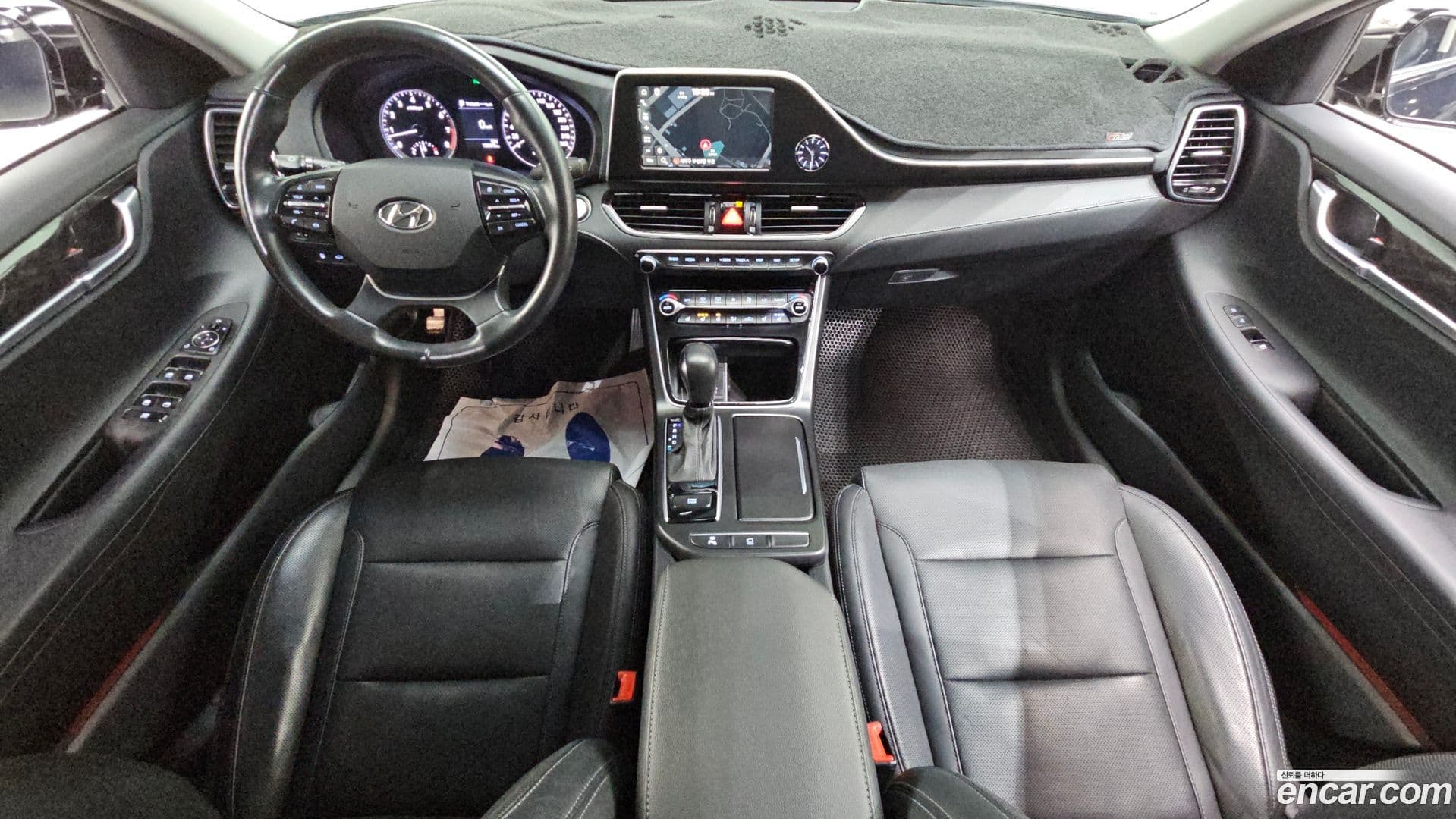 Main__Slider__Photo:Grandeur Hyundai 2018.7-6