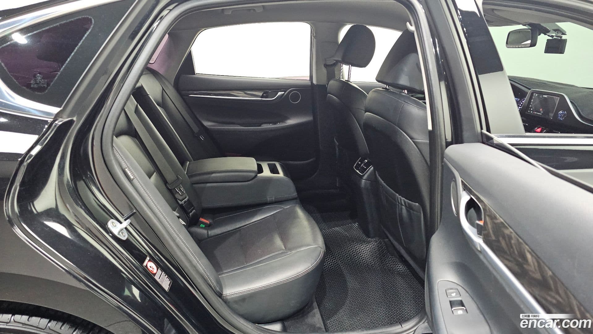 Main__Slider__Photo:Grandeur Hyundai 2018.7-10