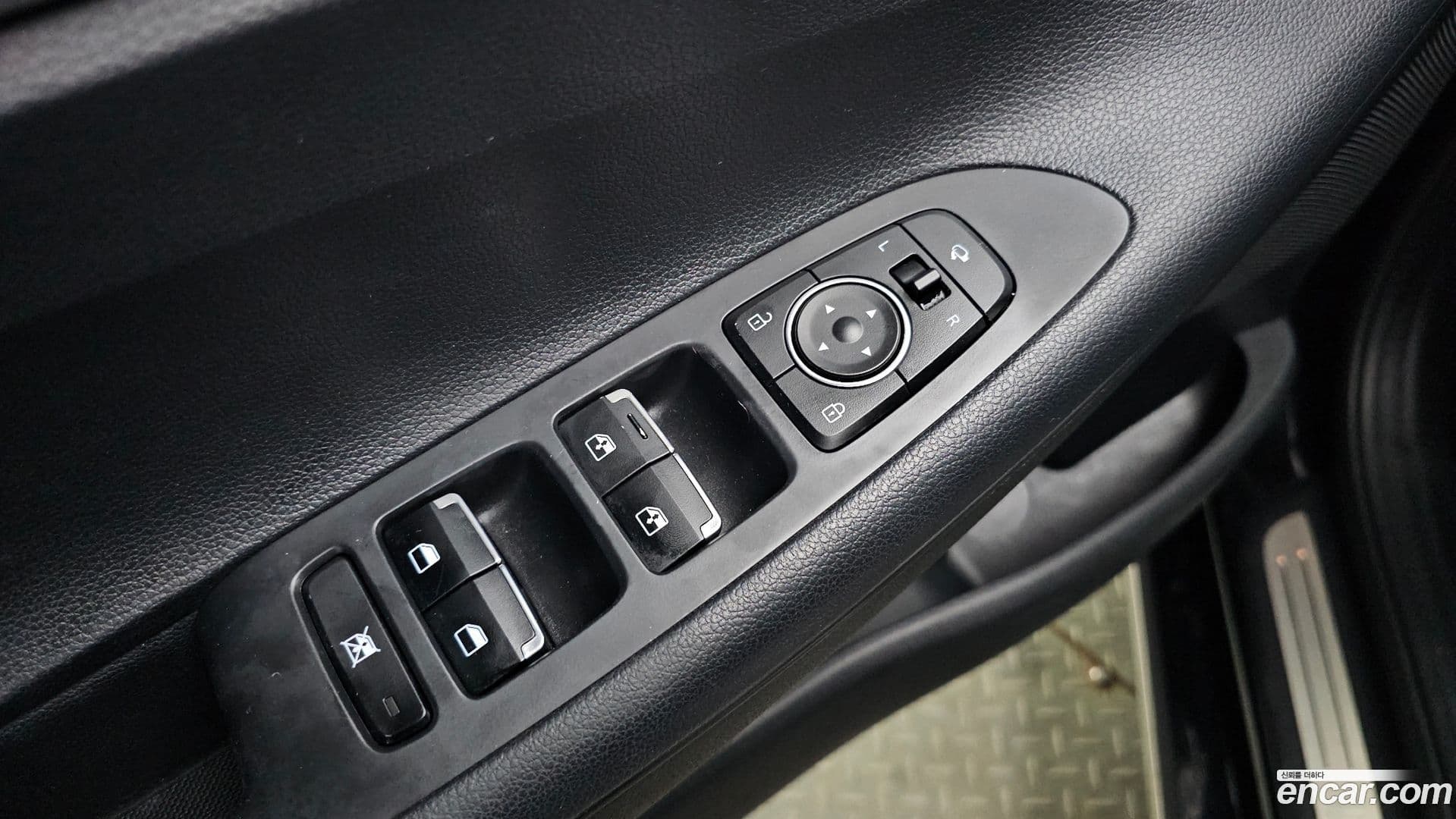 Main__Slider__Photo:Grandeur Hyundai 2018.7-19