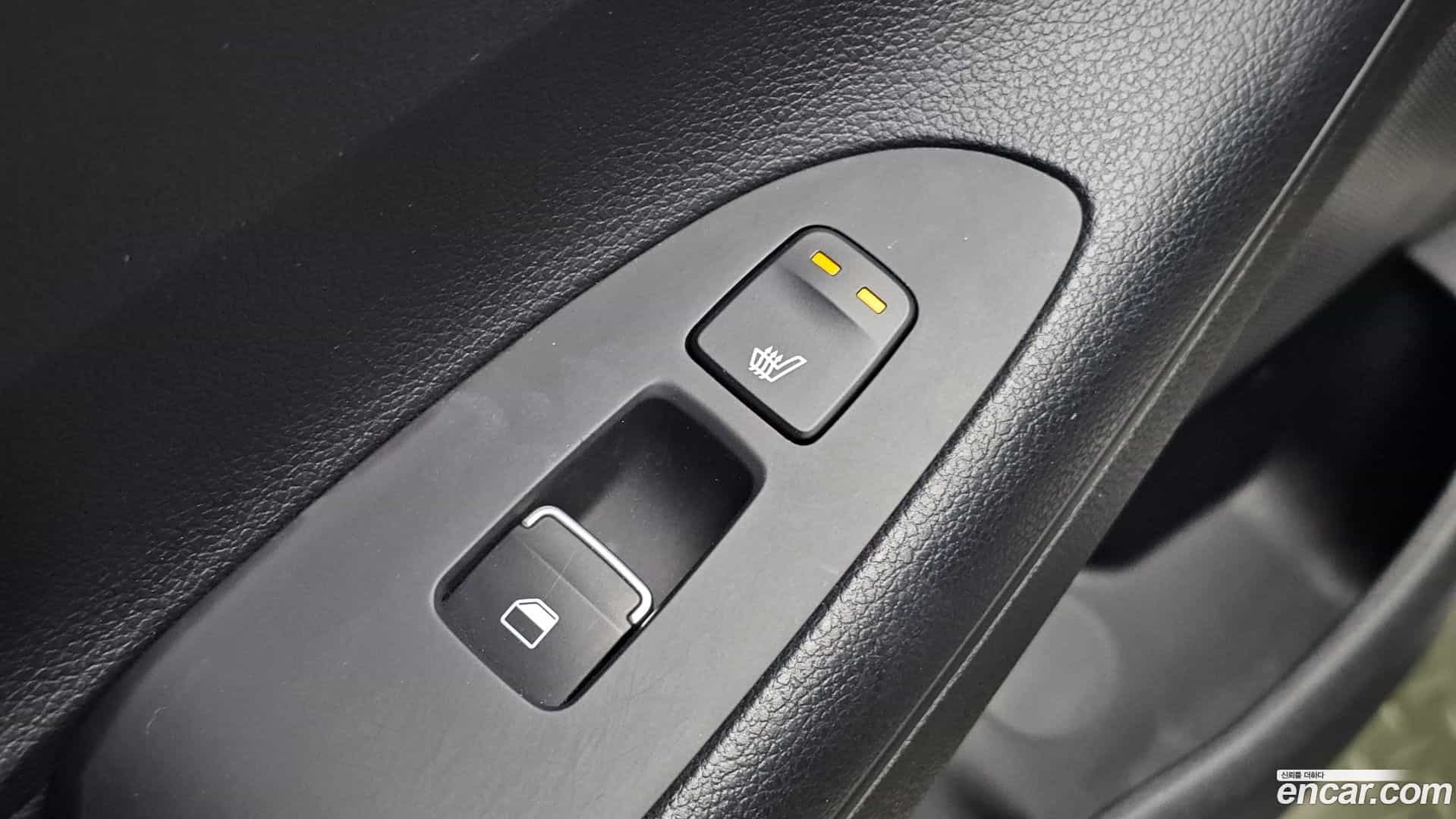 Grandeur Hyundai 2018.7-OPTION-044