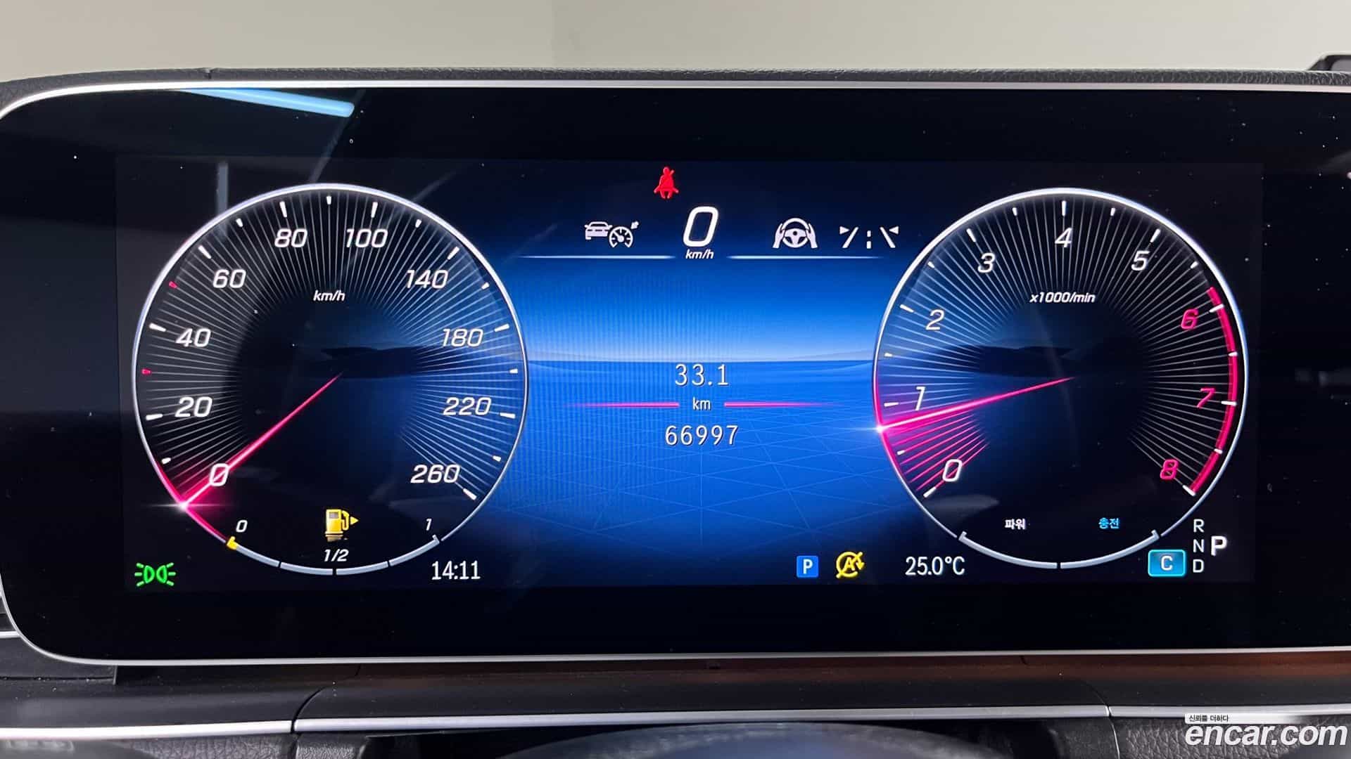 GLE-Class Mercedes-Benz 2024.8-INNER-008