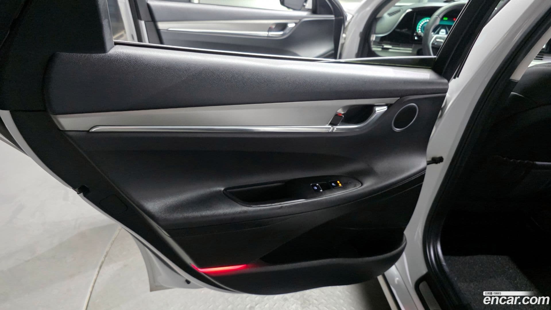 Main__Slider__Photo:Grandeur Hyundai 2022.2-24