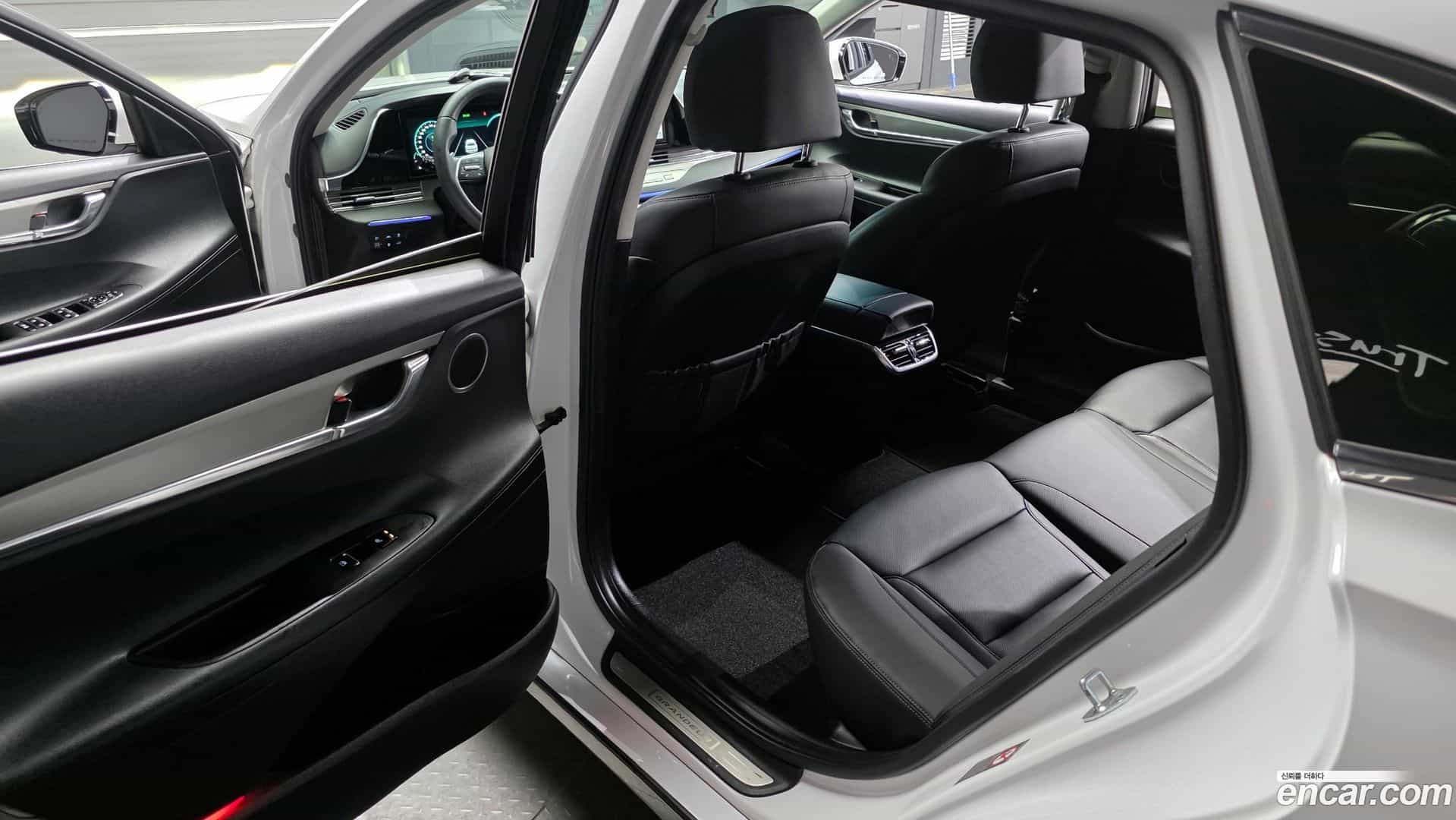 Grandeur Hyundai 2022.2-INNER-036